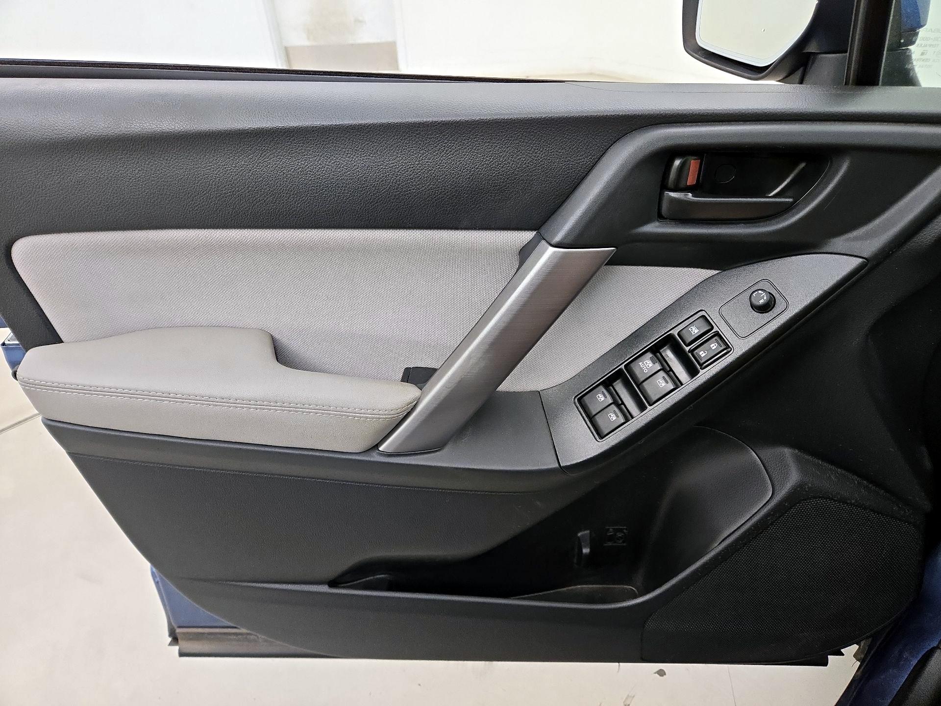Thumbnail: 2016 Subaru Forester - 12