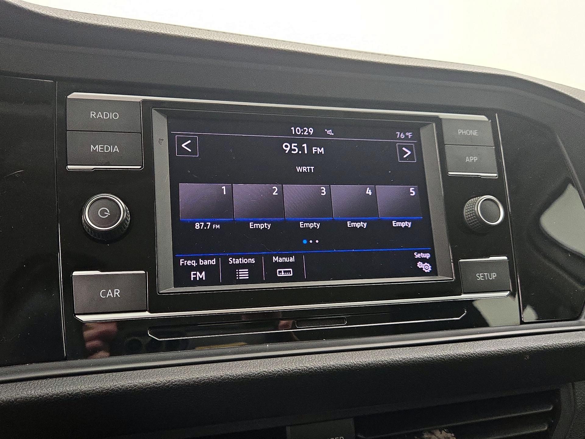 Thumbnail: 2019 Volkswagen Jetta - 15