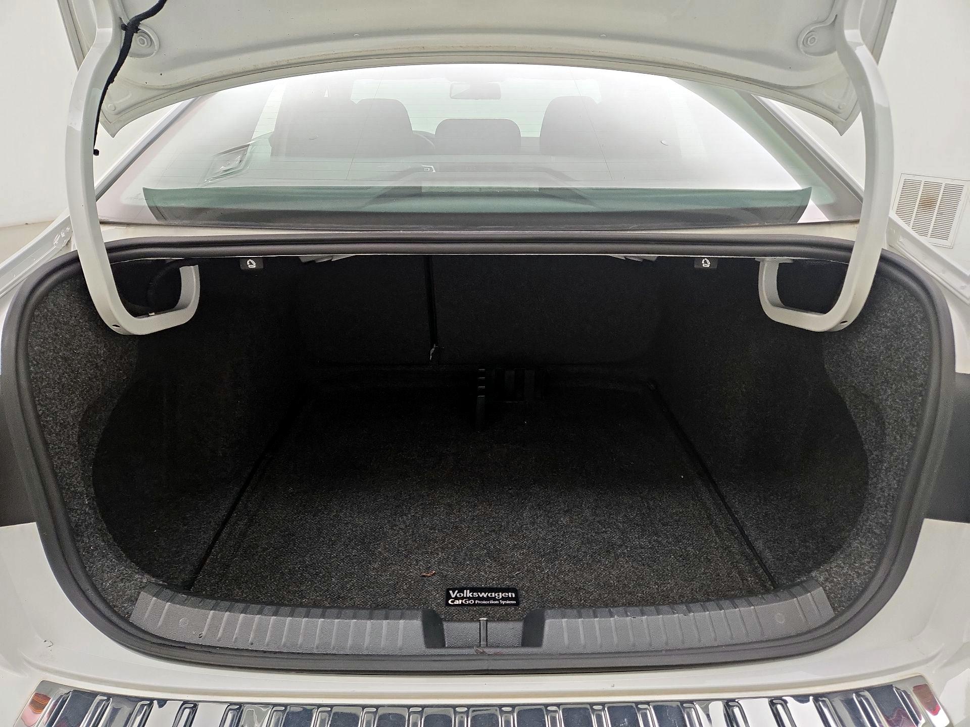 Thumbnail: 2019 Volkswagen Jetta - 20