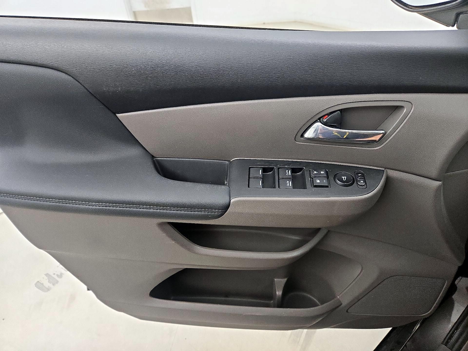 Thumbnail: 2016 Honda Odyssey - 12