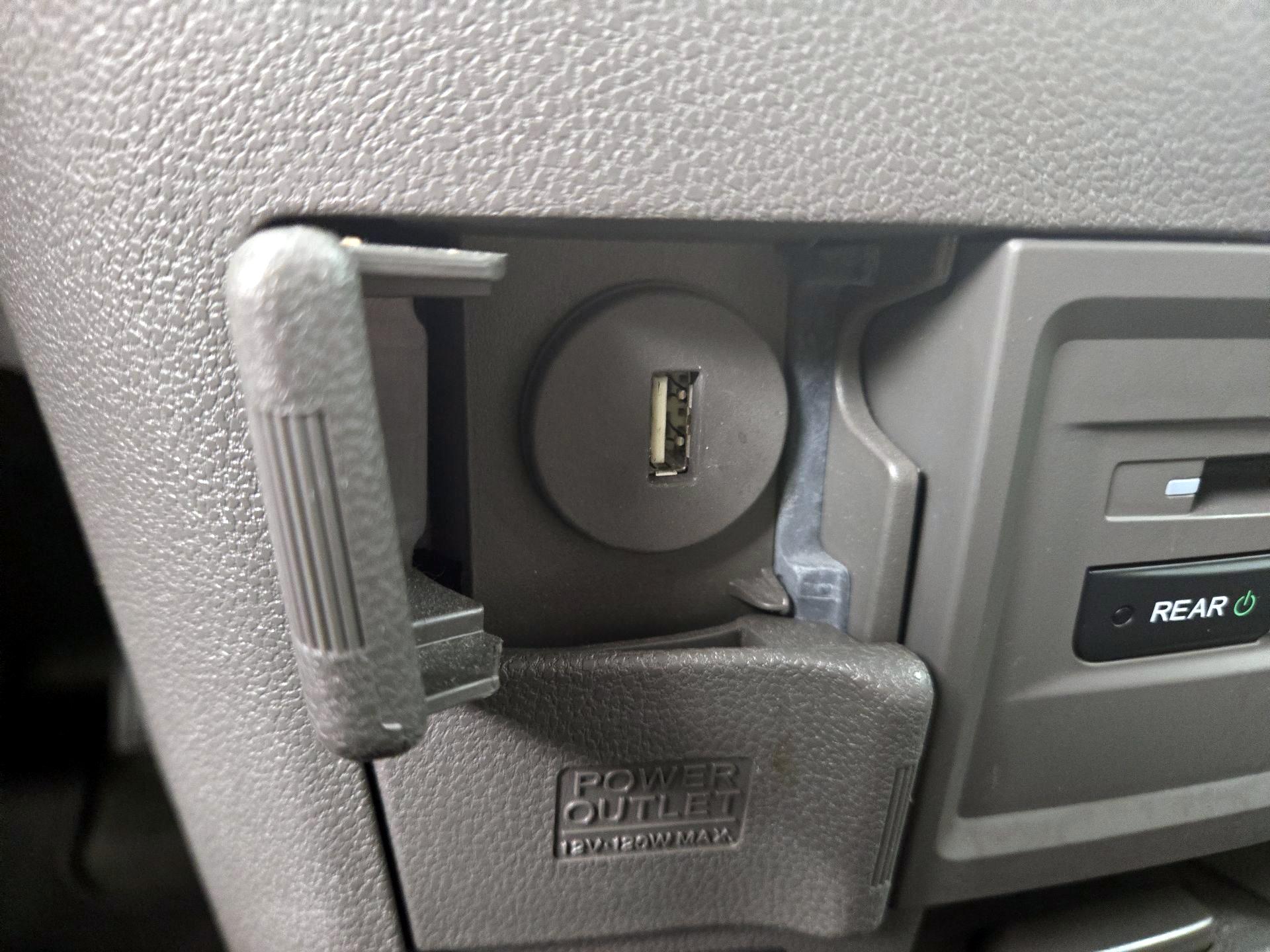 Thumbnail: 2016 Honda Odyssey - 18