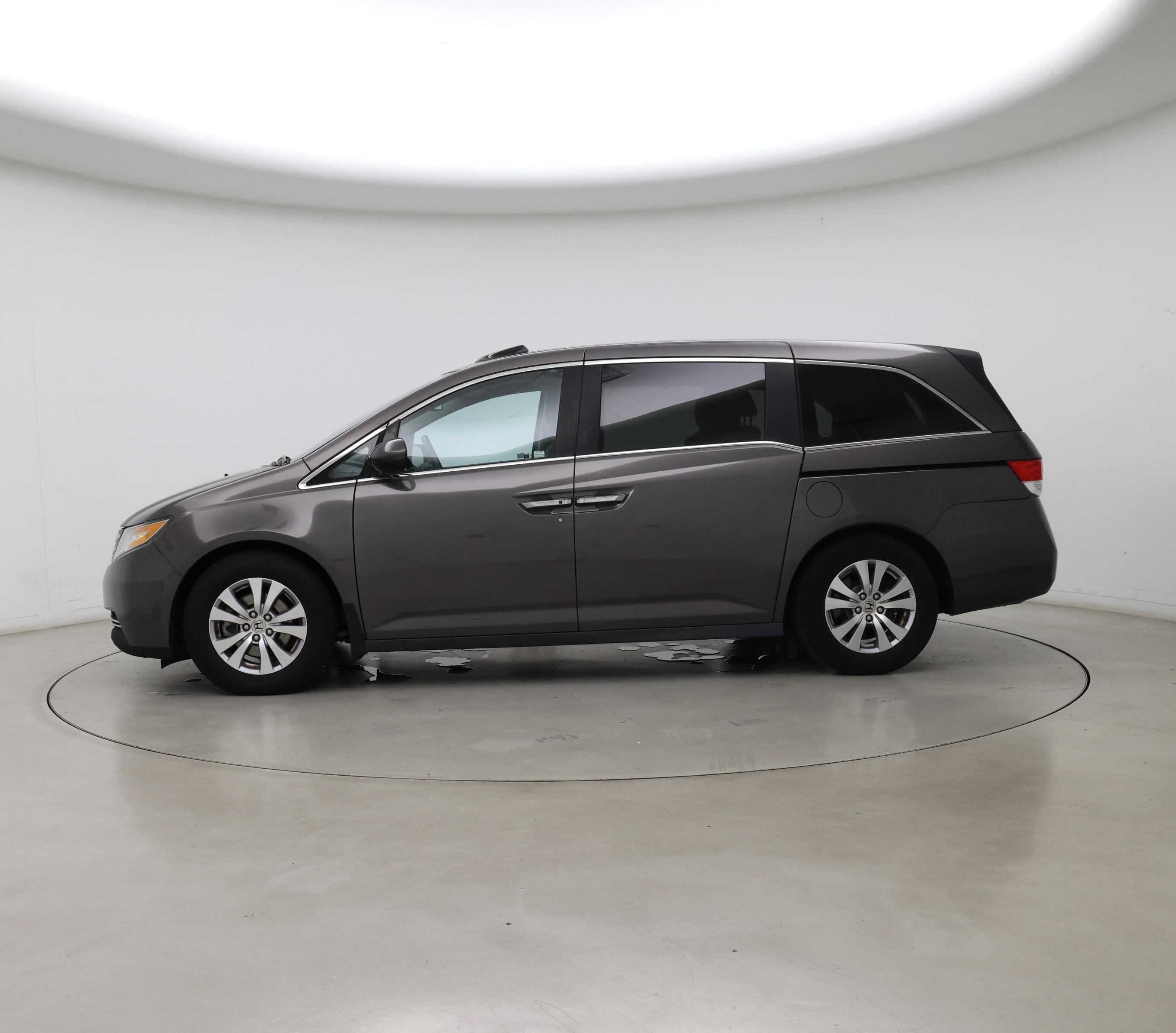 Thumbnail: 2016 Honda Odyssey - 3