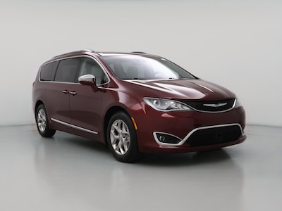Red 2018 Chrysler Pacifica Limited