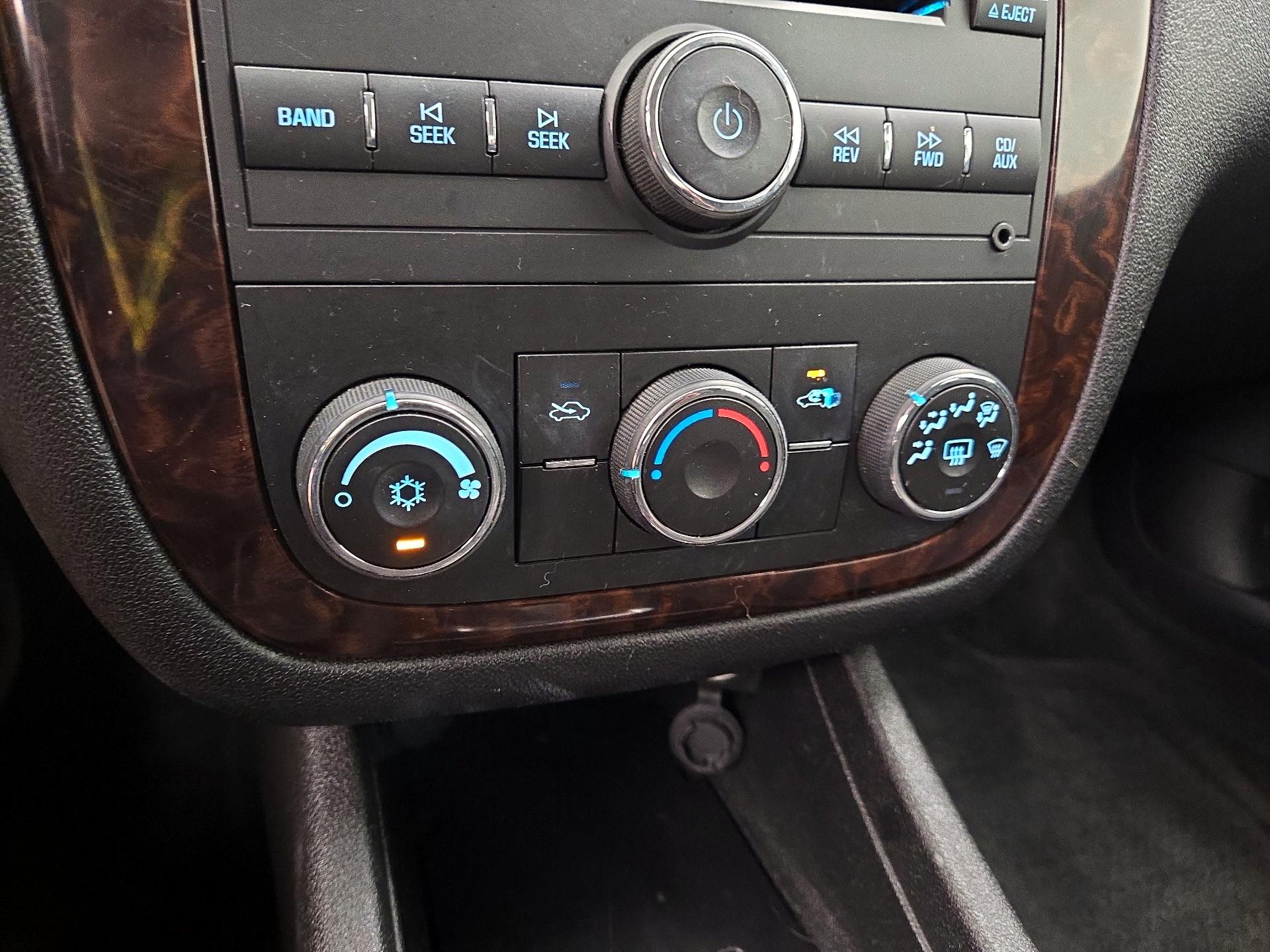 Thumbnail: 2015 Chevrolet Impala - 15