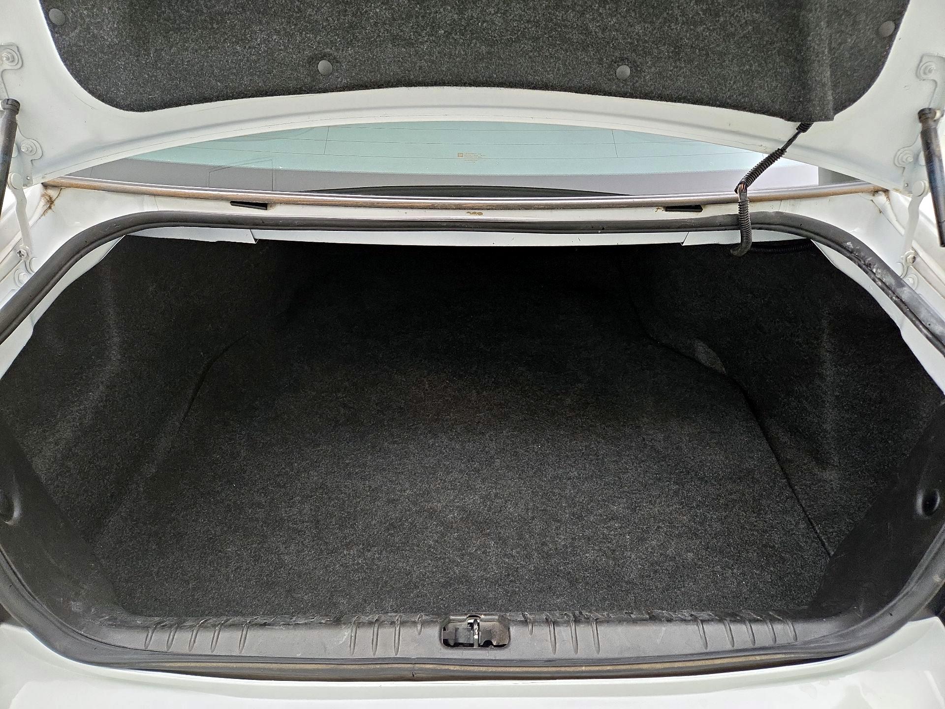 Thumbnail: 2015 Chevrolet Impala - 18