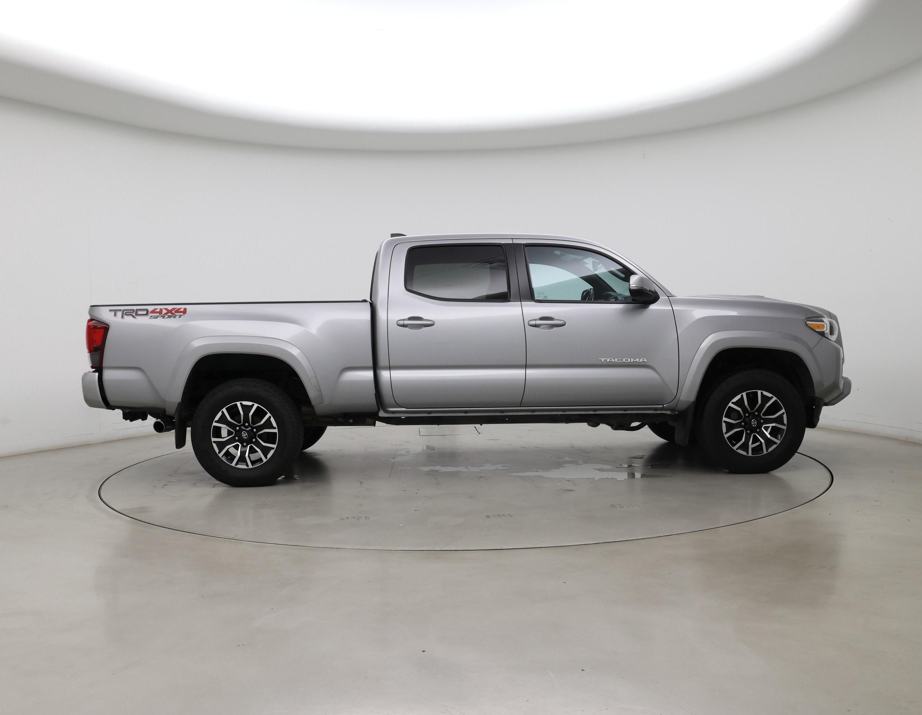 Thumbnail: 2020 Toyota Tacoma - 7