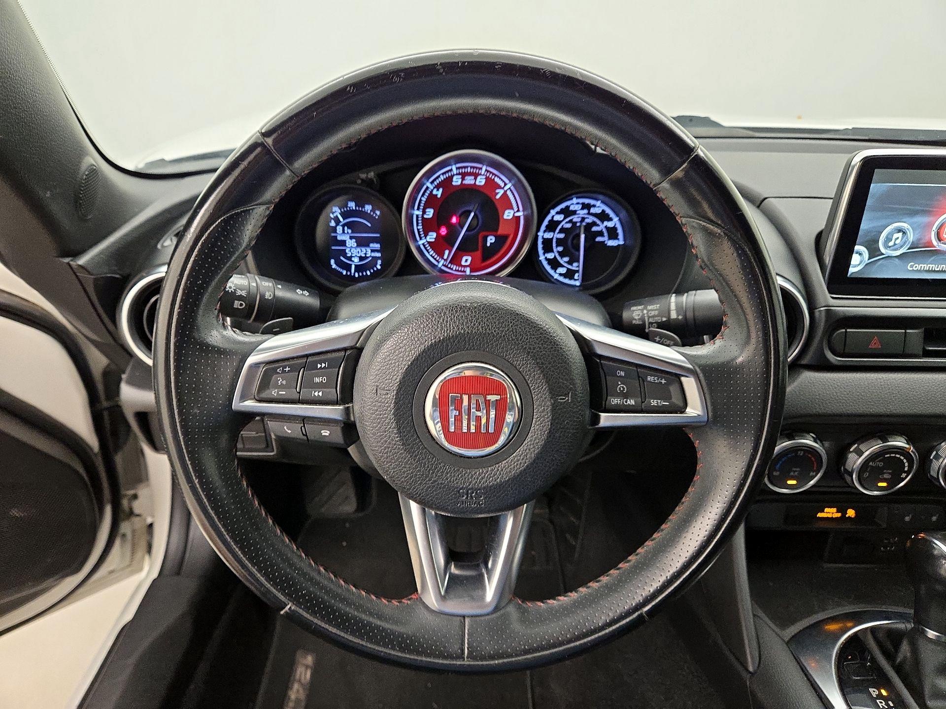 Thumbnail: 2017 Fiat 124 Spider - 10