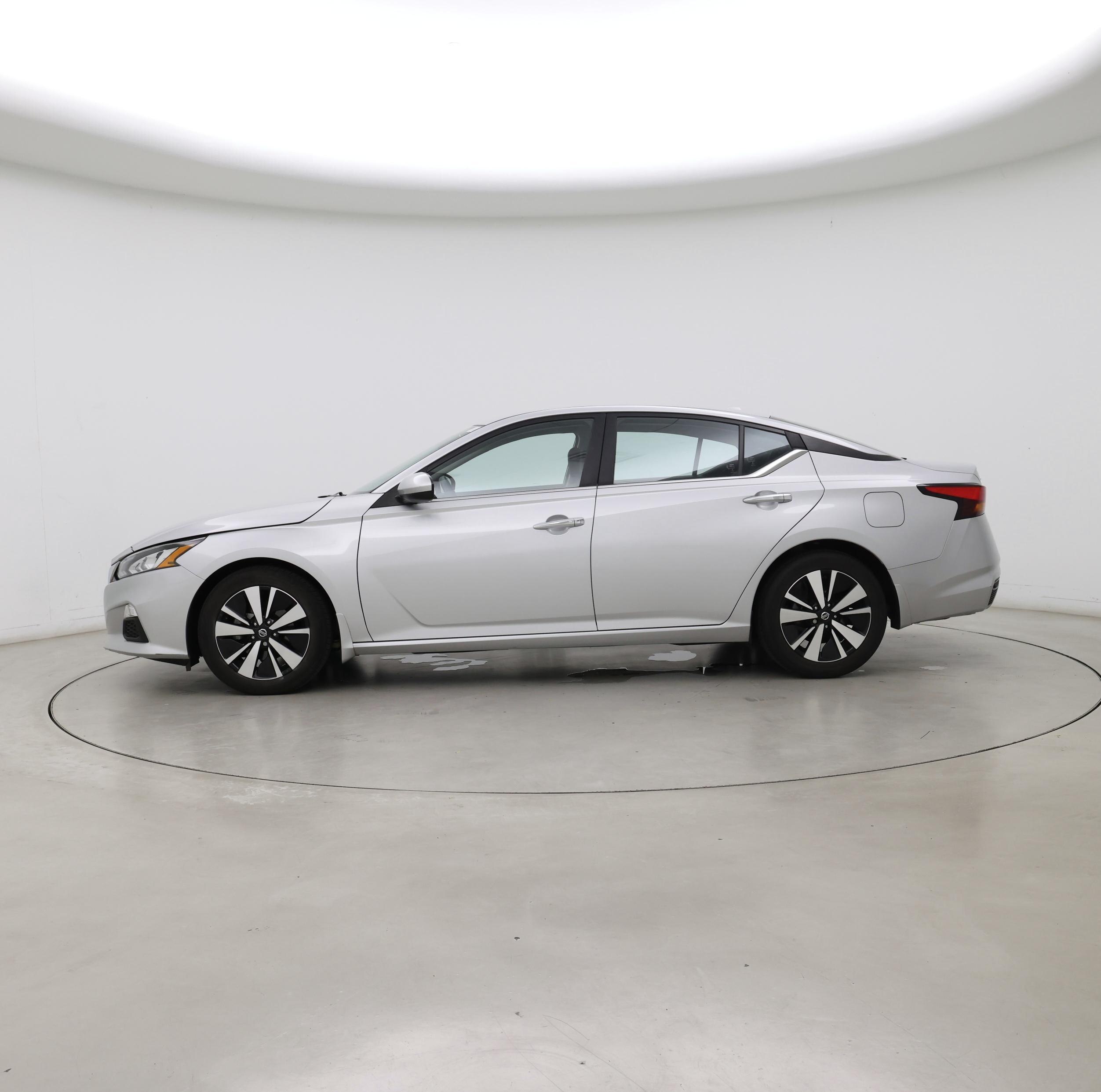 Thumbnail: 2022 Nissan Altima - 3