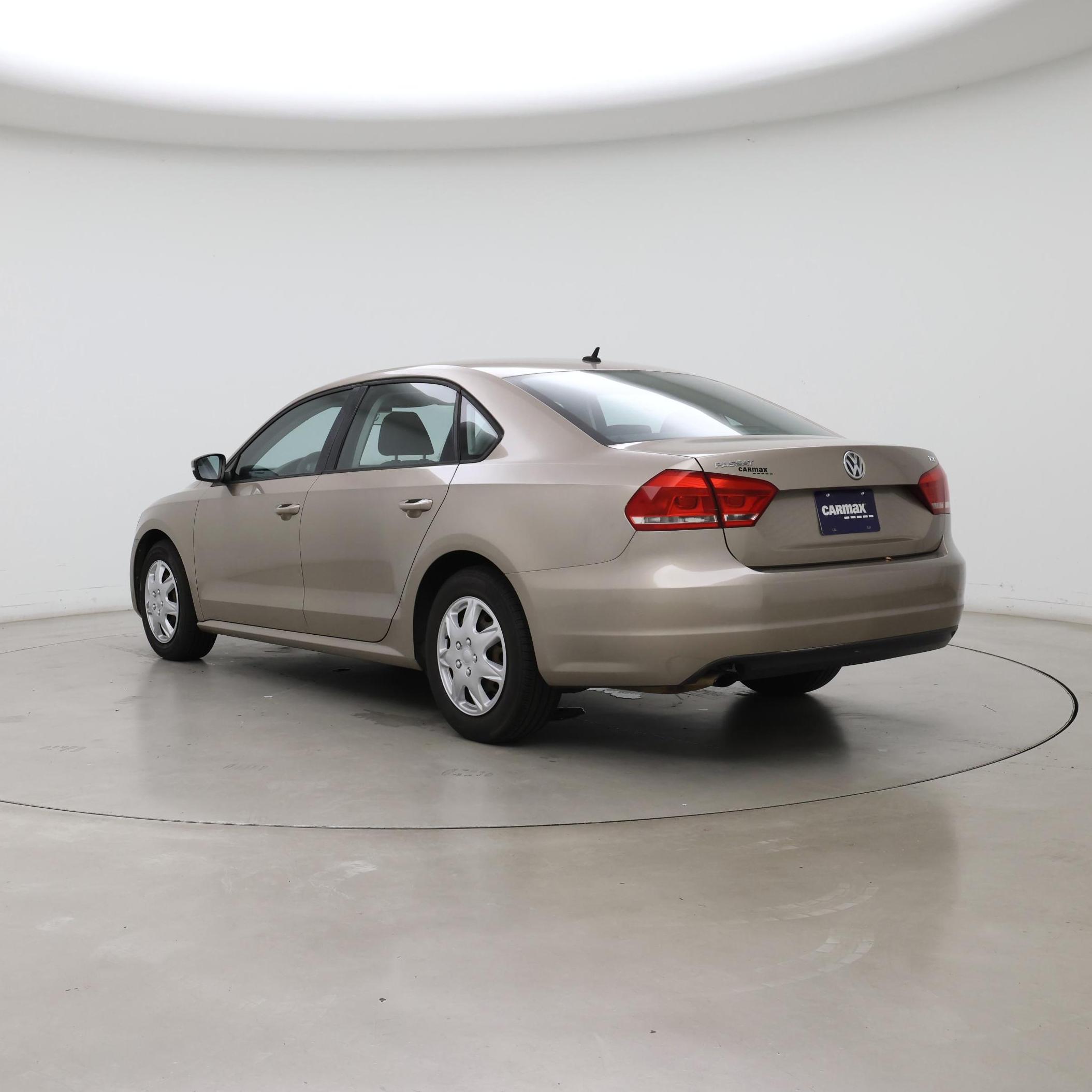 Thumbnail: 2015 Volkswagen Passat - 2