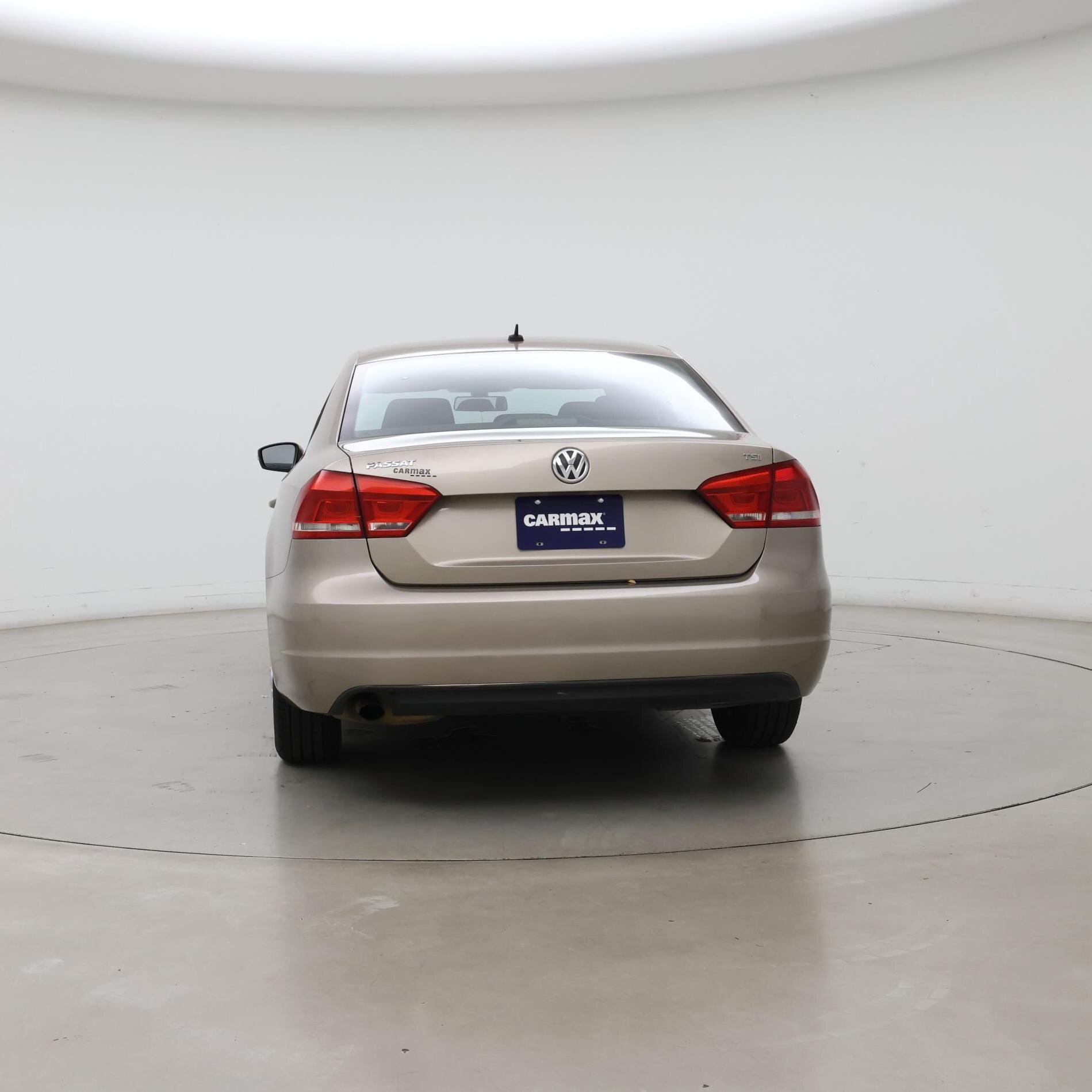 Thumbnail: 2015 Volkswagen Passat - 6