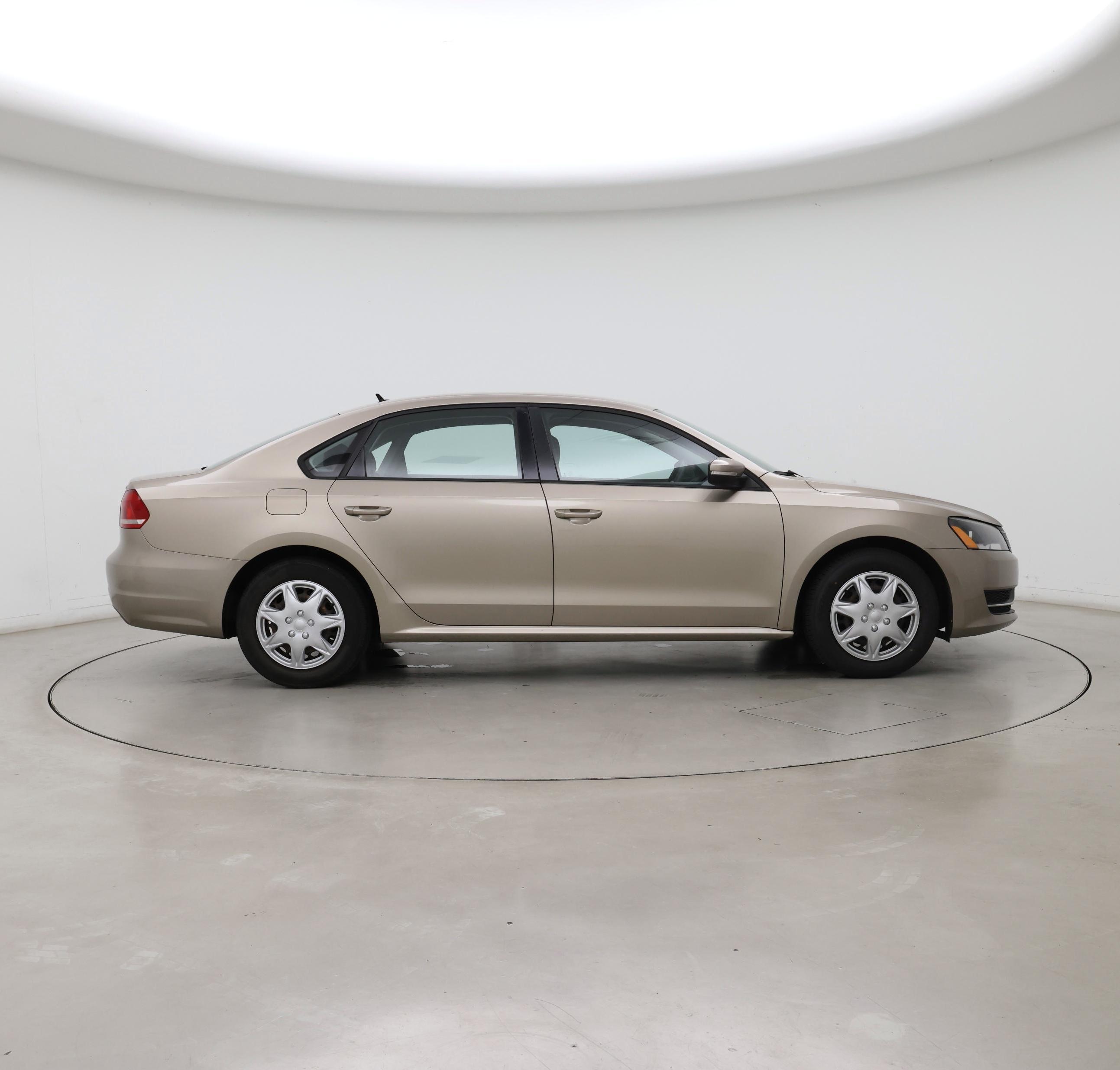 Thumbnail: 2015 Volkswagen Passat - 7