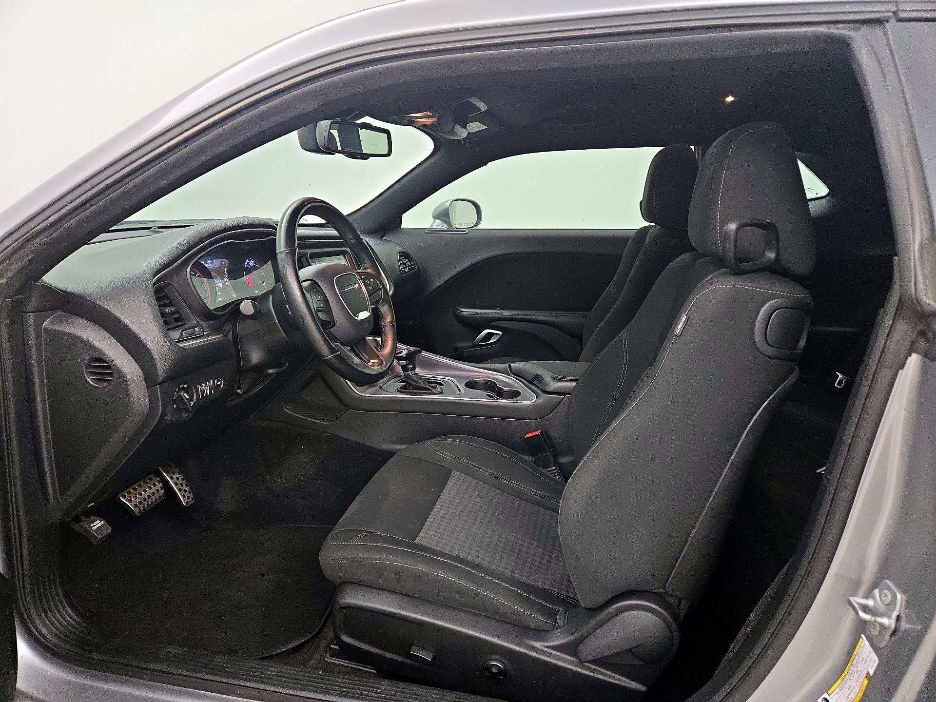 Thumbnail: 2016 Dodge Challenger - 11
