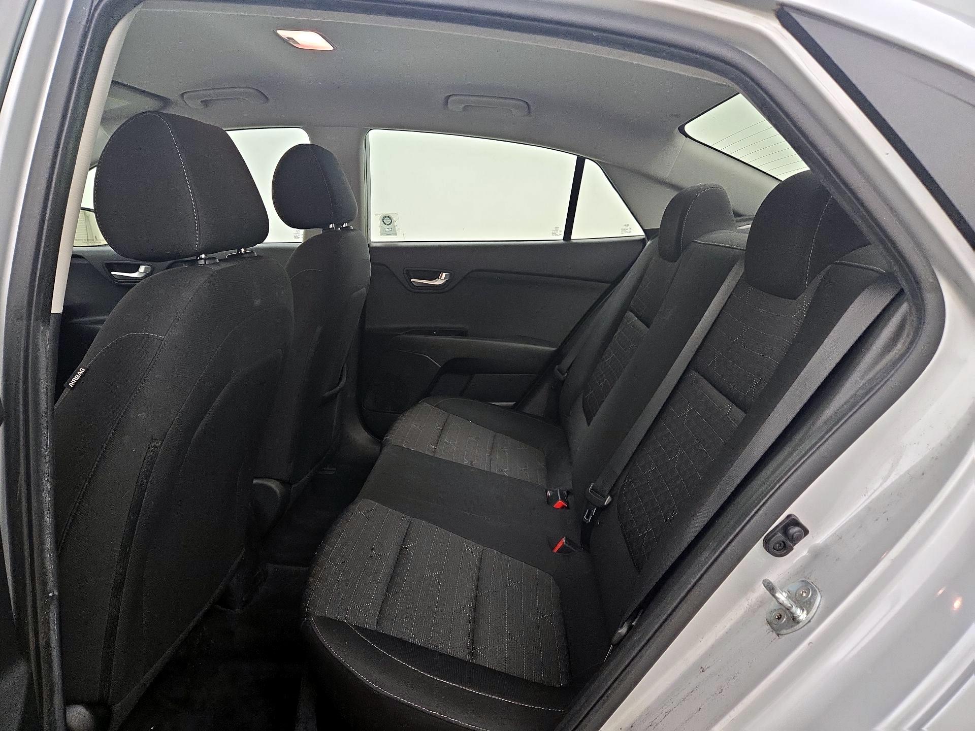 Thumbnail: 2021 Kia Rio - 19