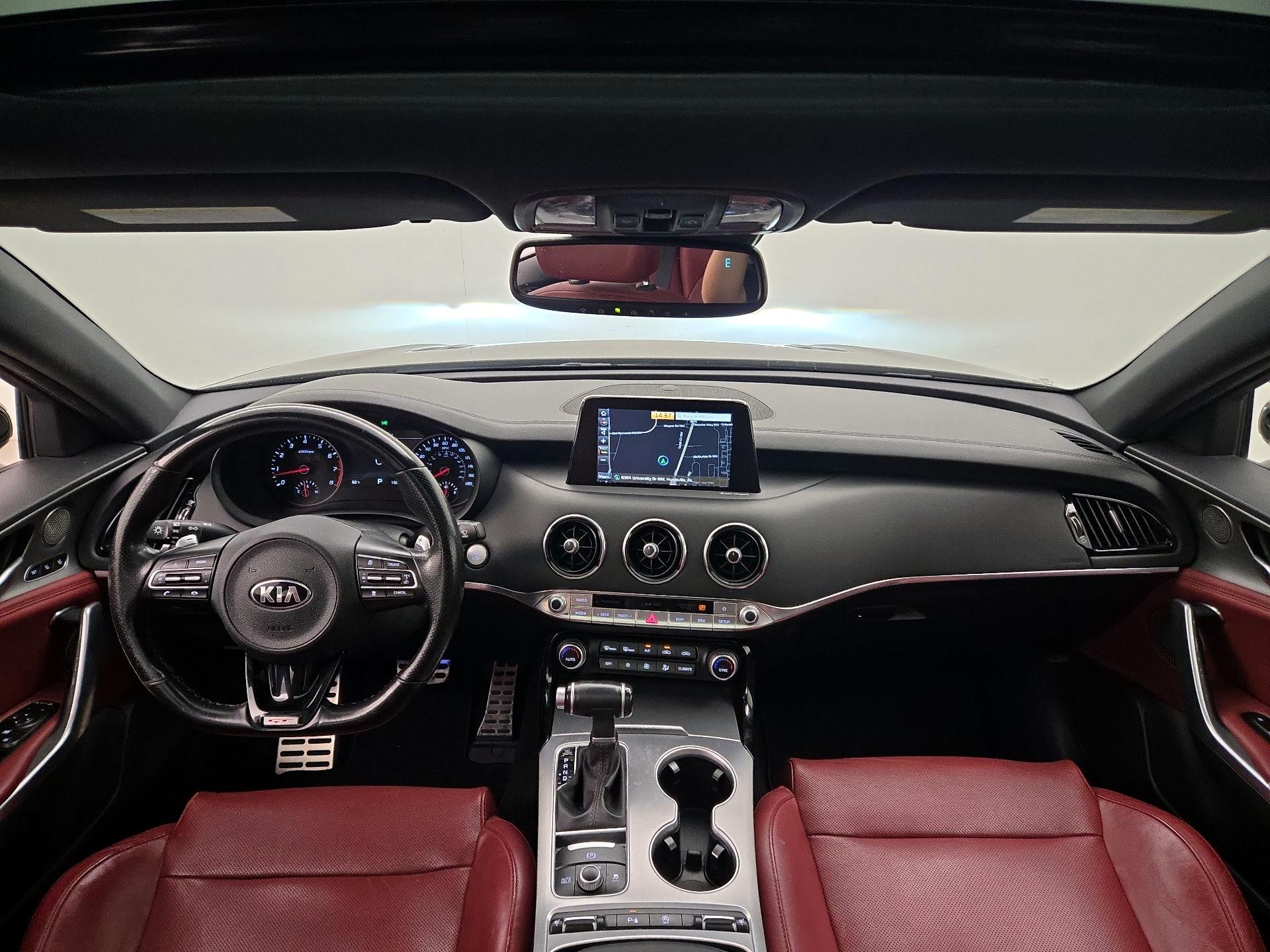 Thumbnail: 2018 Kia Stinger - 9