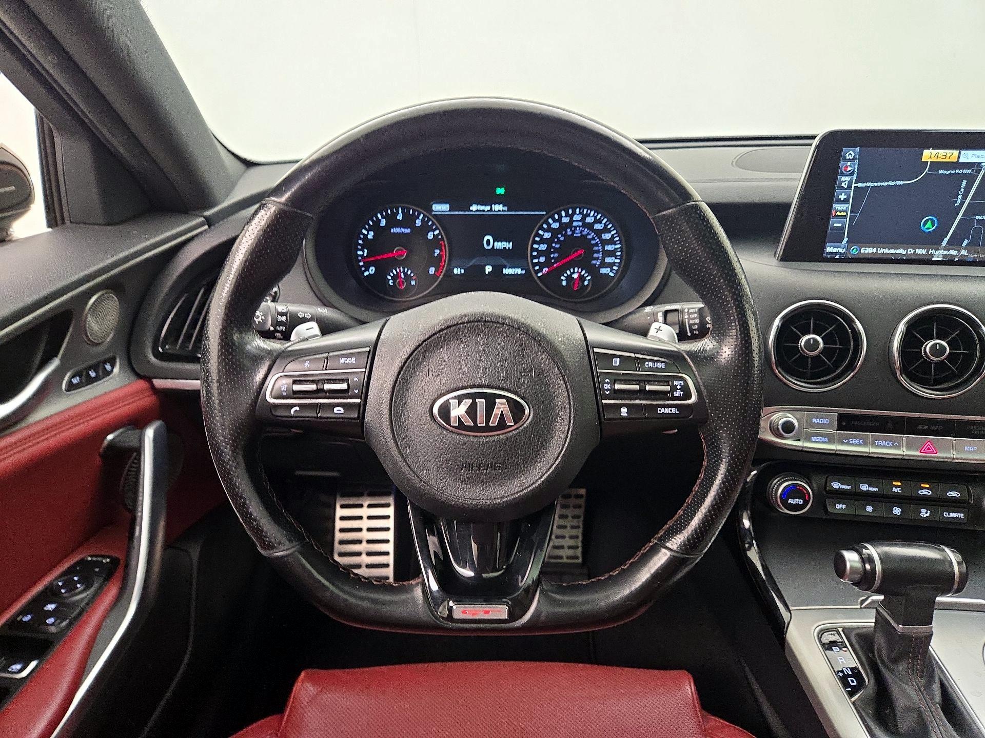 Thumbnail: 2018 Kia Stinger - 10