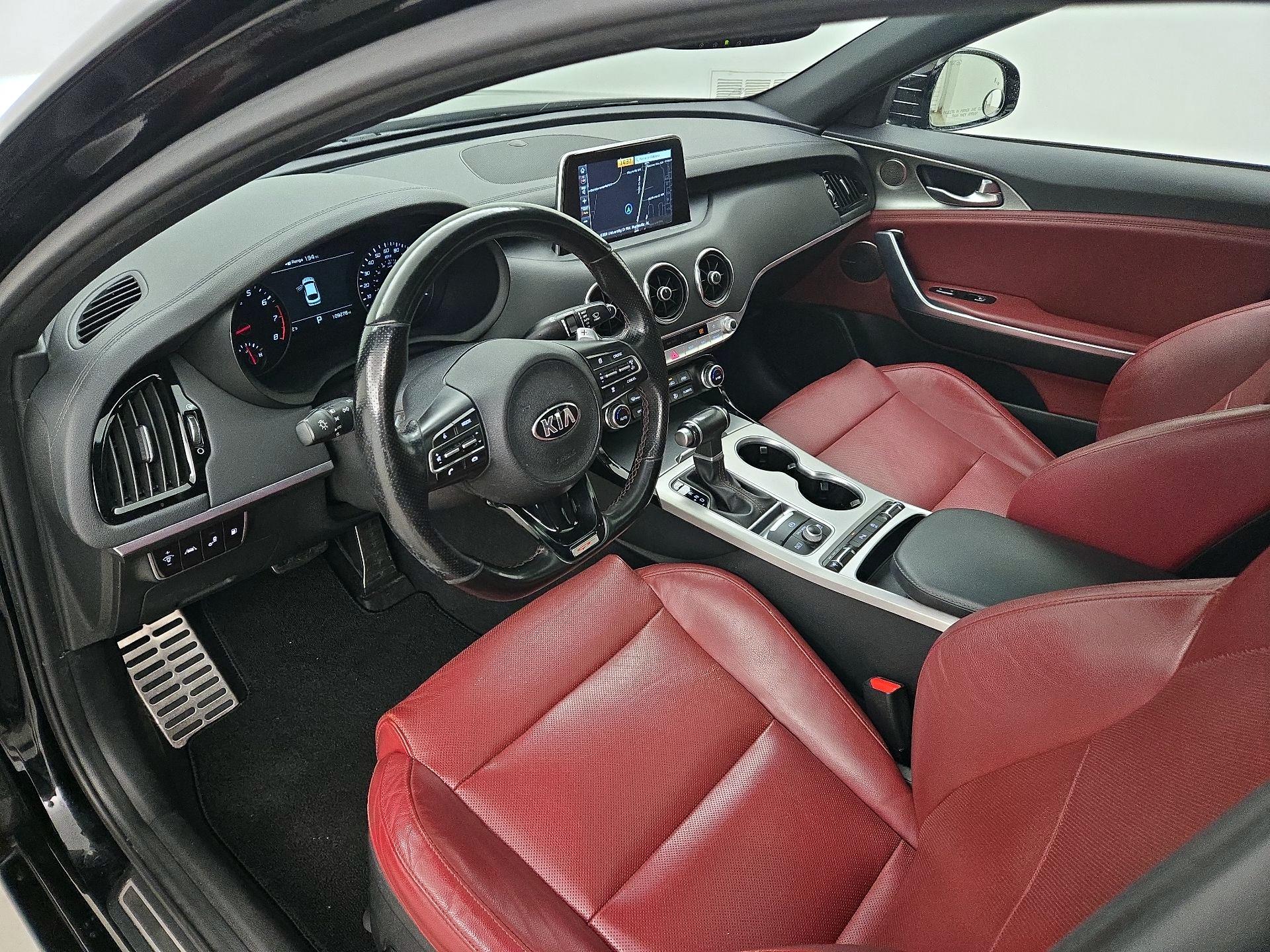 Thumbnail: 2018 Kia Stinger - 11