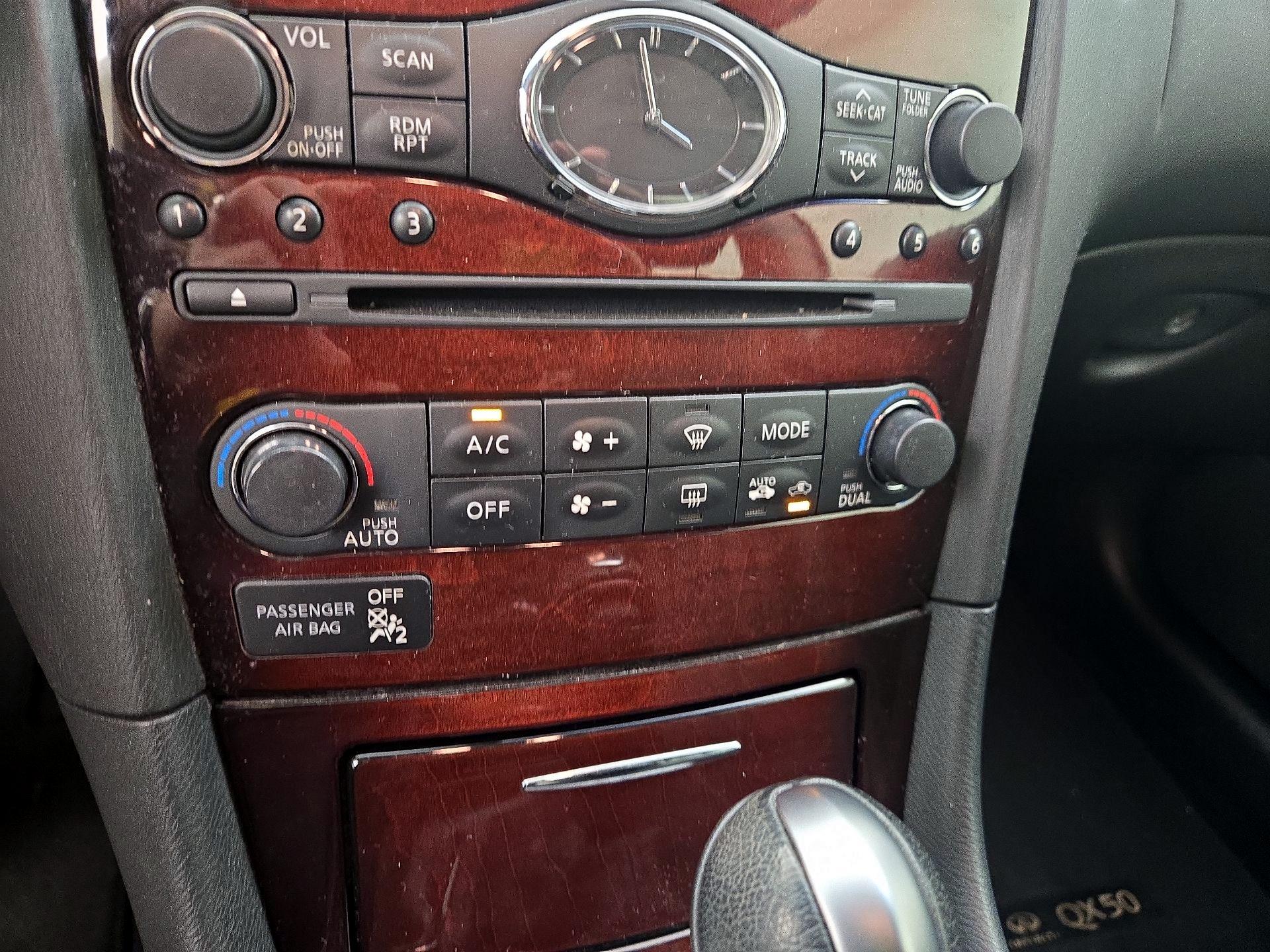 Thumbnail: 2017 INFINITI QX50 - 16
