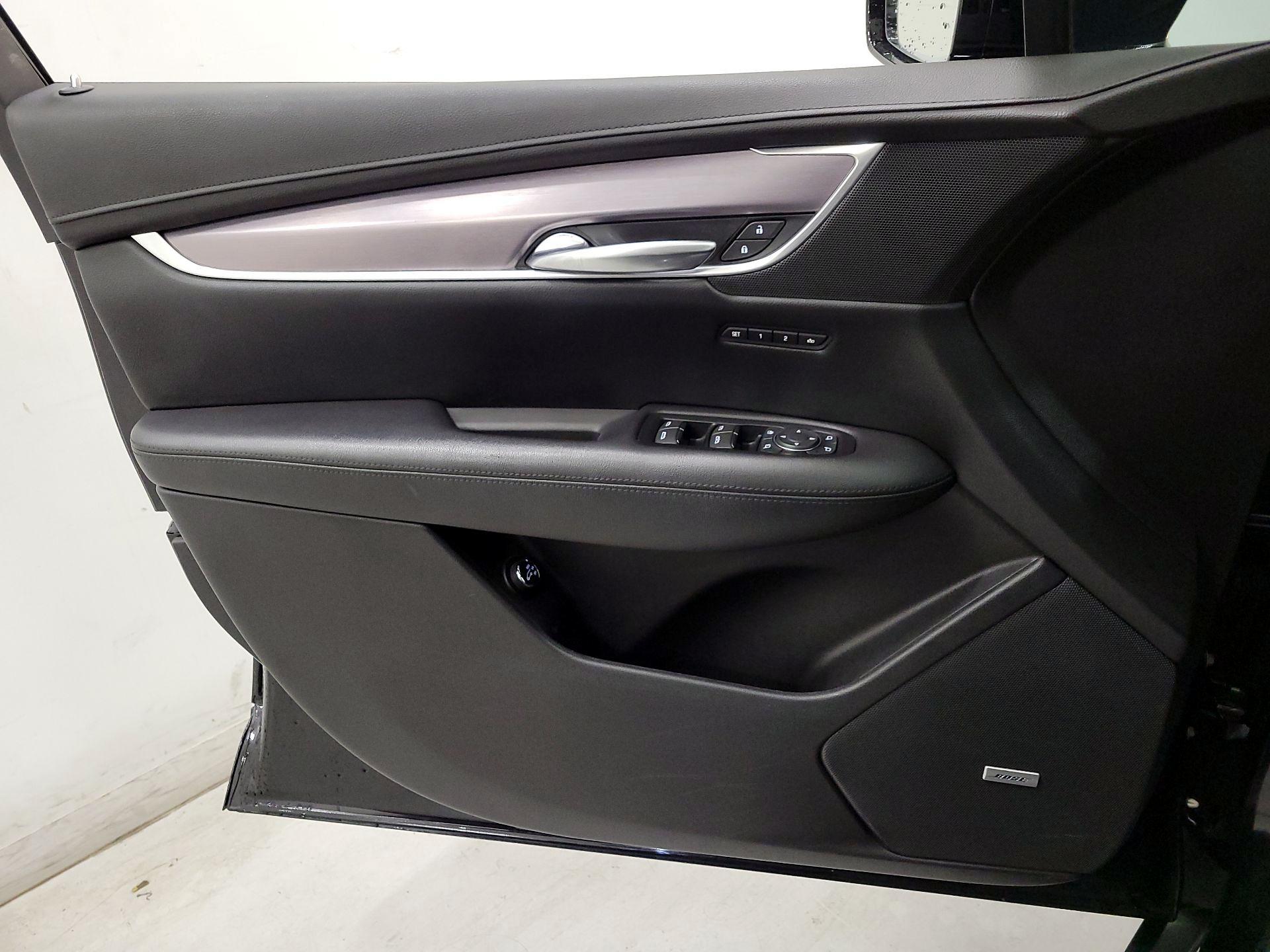 Thumbnail: 2018 Cadillac XT5 - 12
