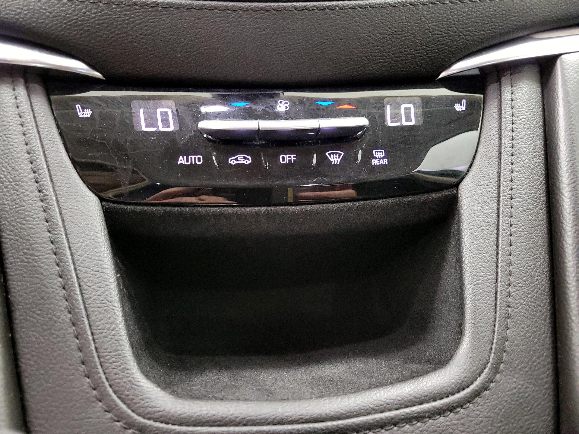Thumbnail: 2018 Cadillac XT5 - 16