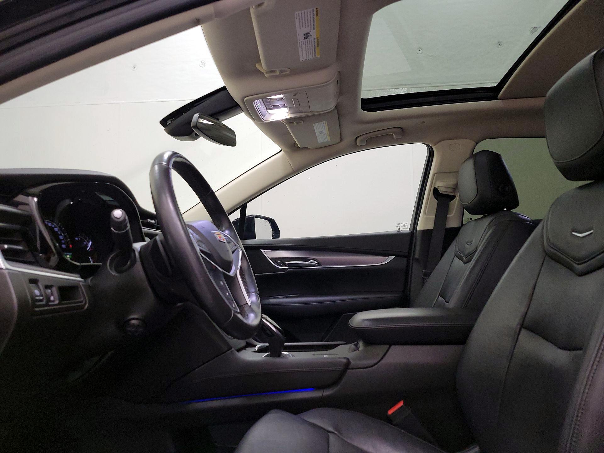 Thumbnail: 2018 Cadillac XT5 - 19