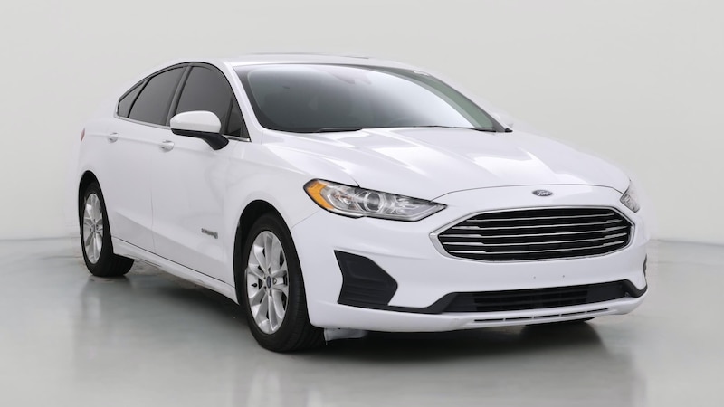 2019 Ford Fusion SE Hero Image