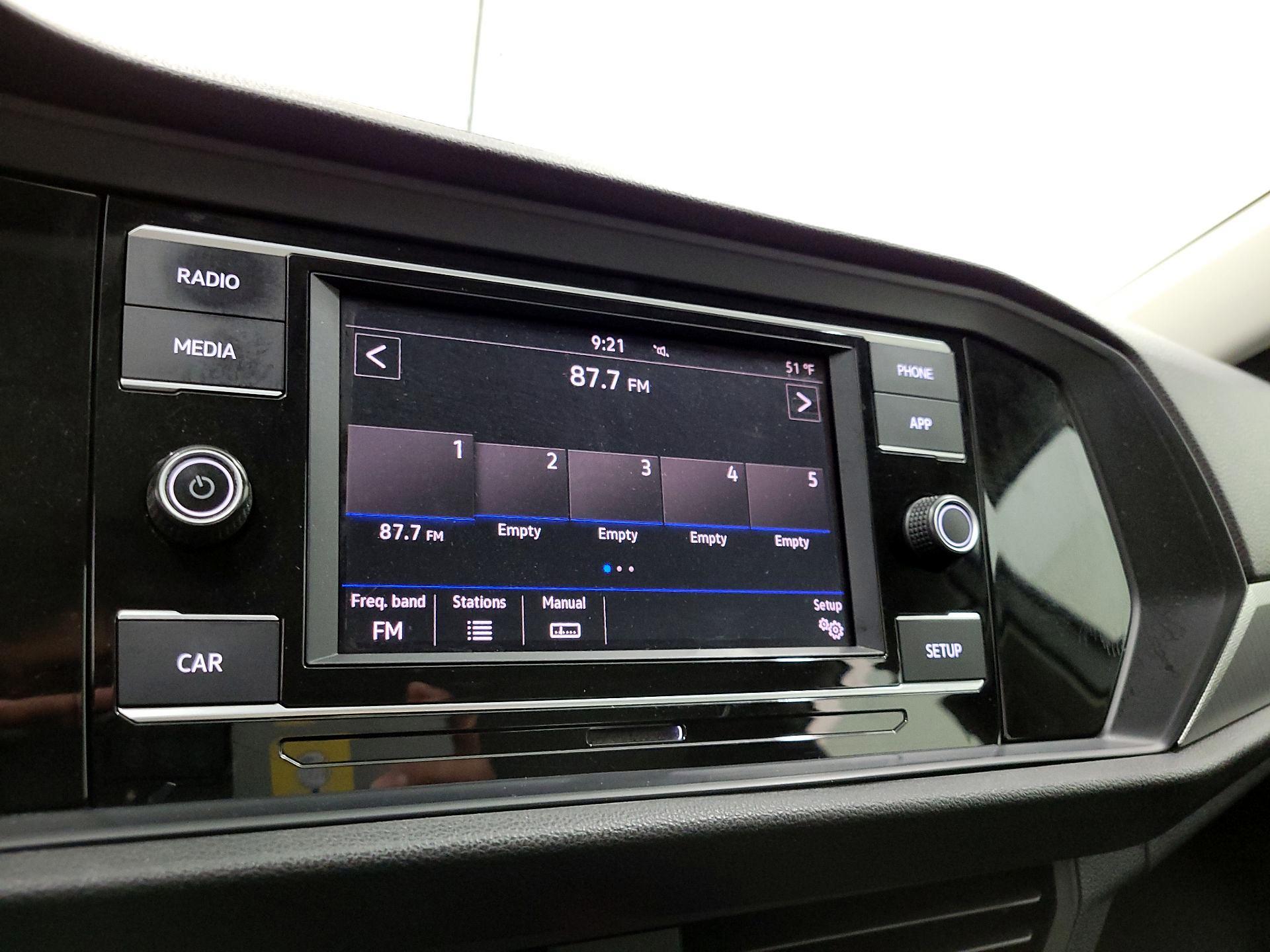 Thumbnail: 2019 Volkswagen Jetta - 15