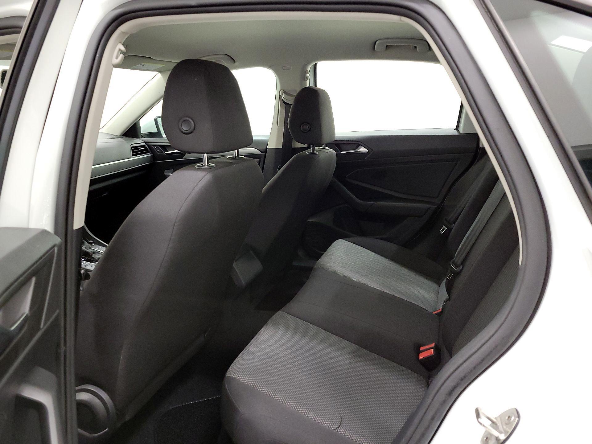 Thumbnail: 2019 Volkswagen Jetta - 19