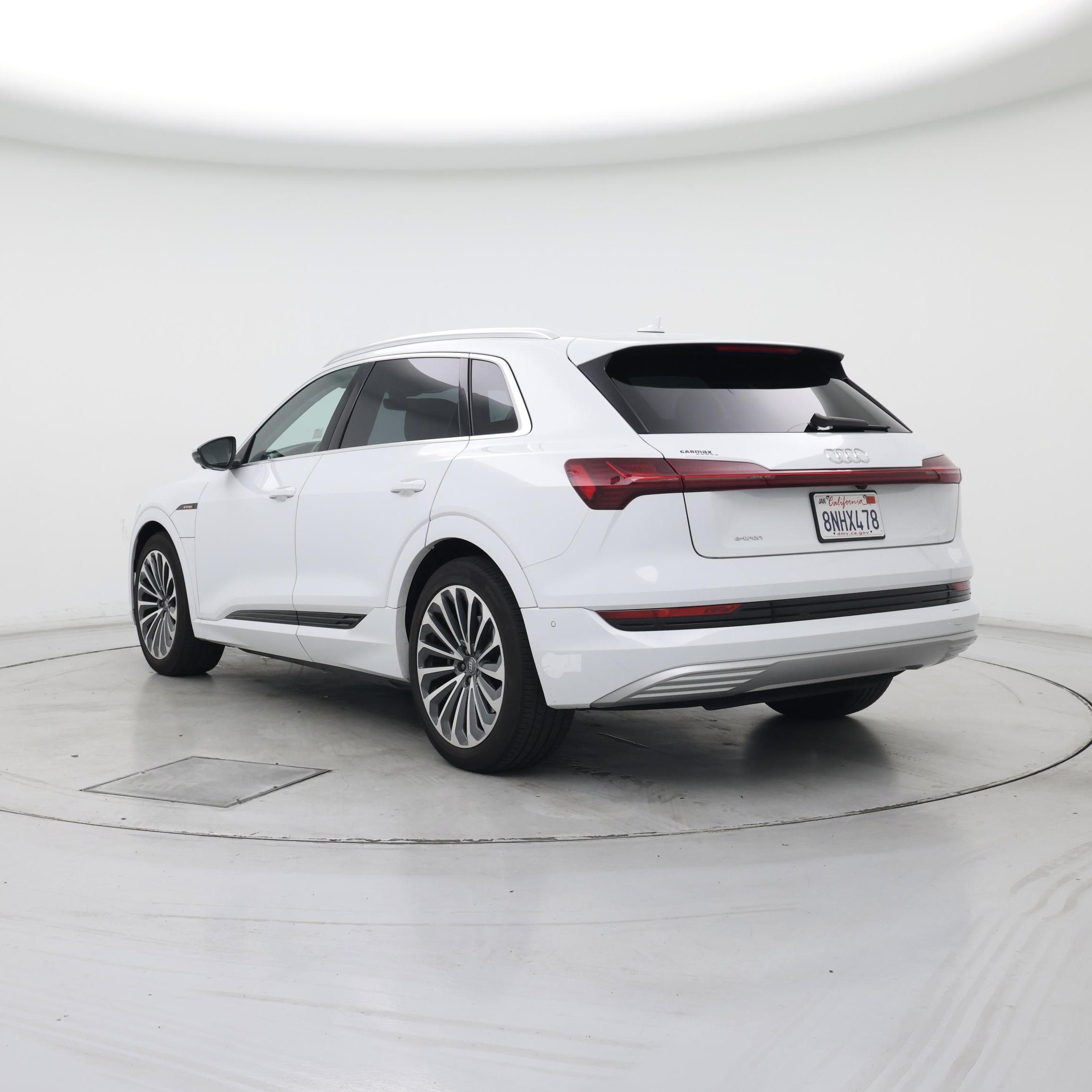 Thumbnail: 2019 Audi e-tron - 2