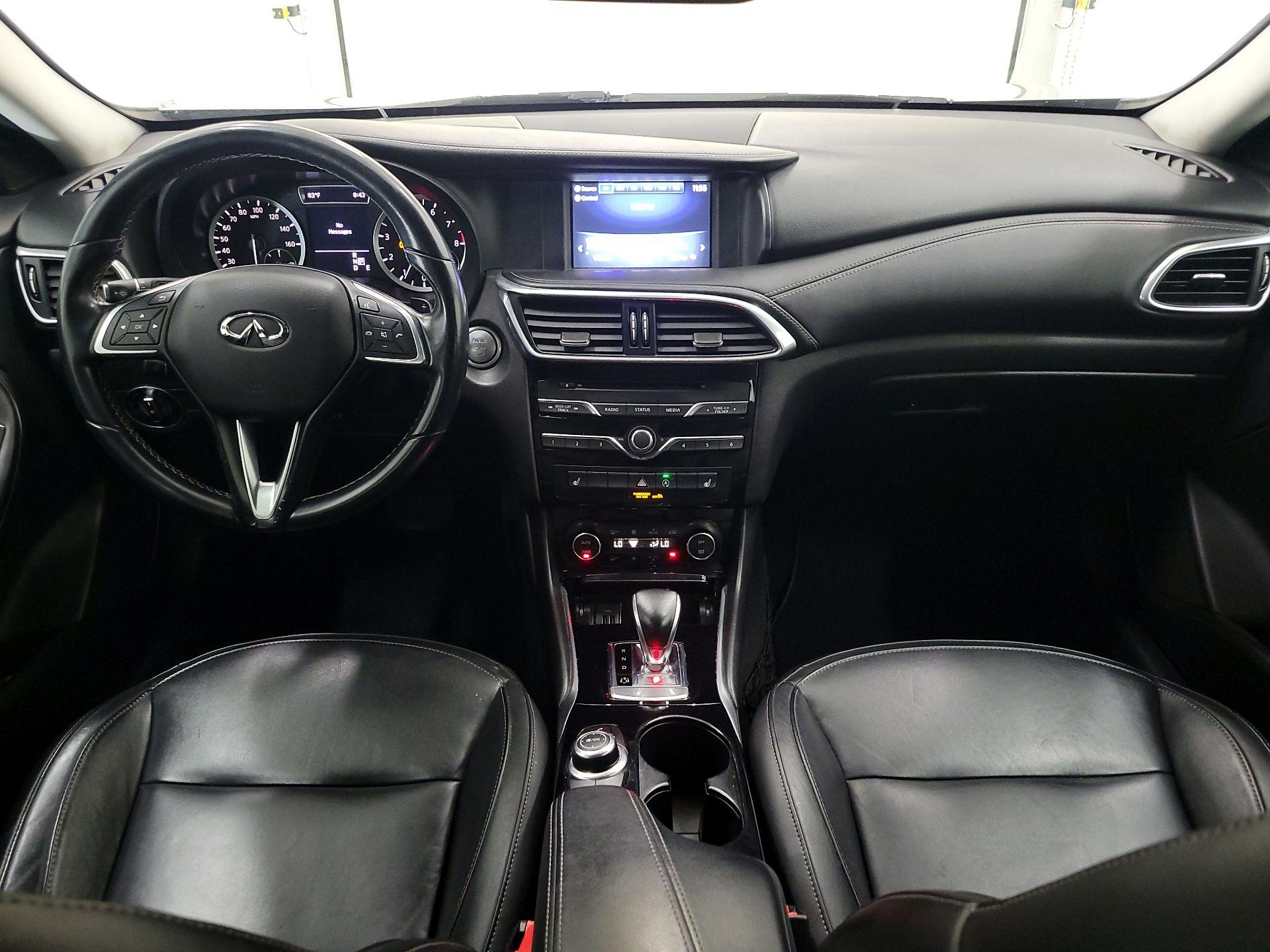 Thumbnail: 2017 INFINITI QX30 - 9