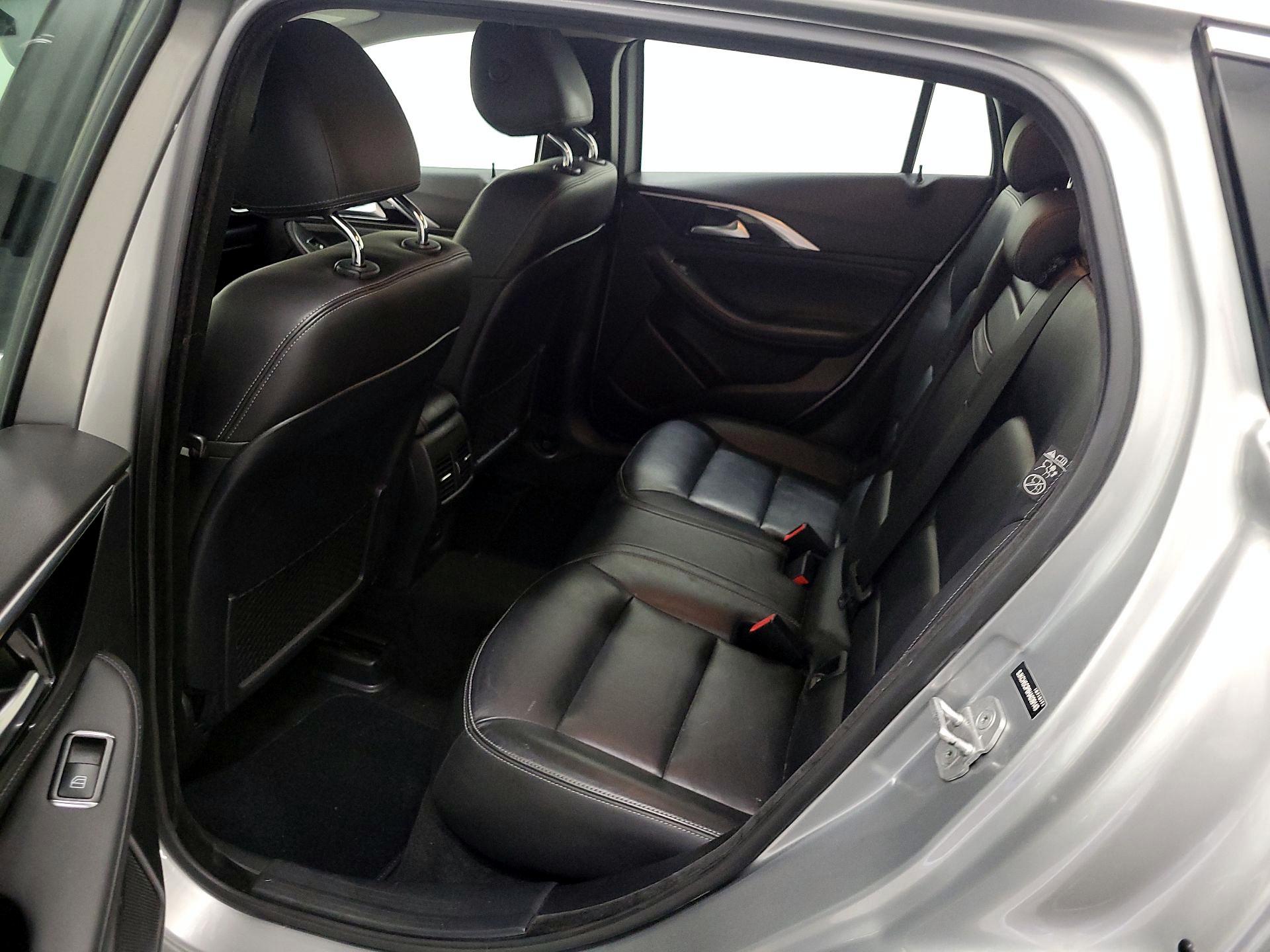 Thumbnail: 2017 INFINITI QX30 - 18