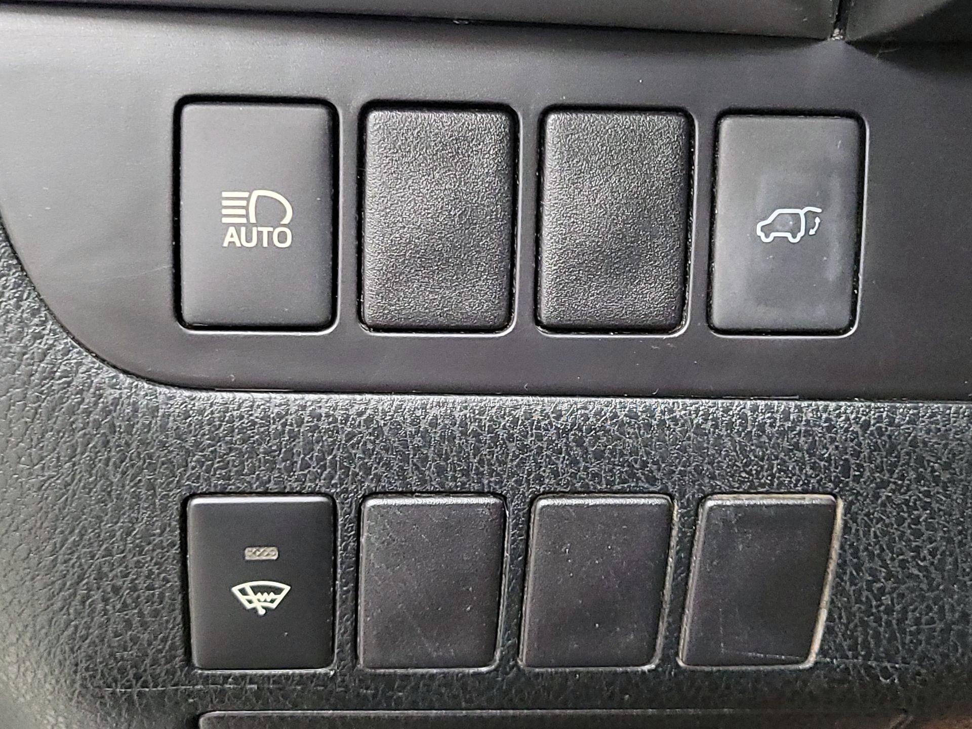 Thumbnail: 2019 Toyota Highlander - 13