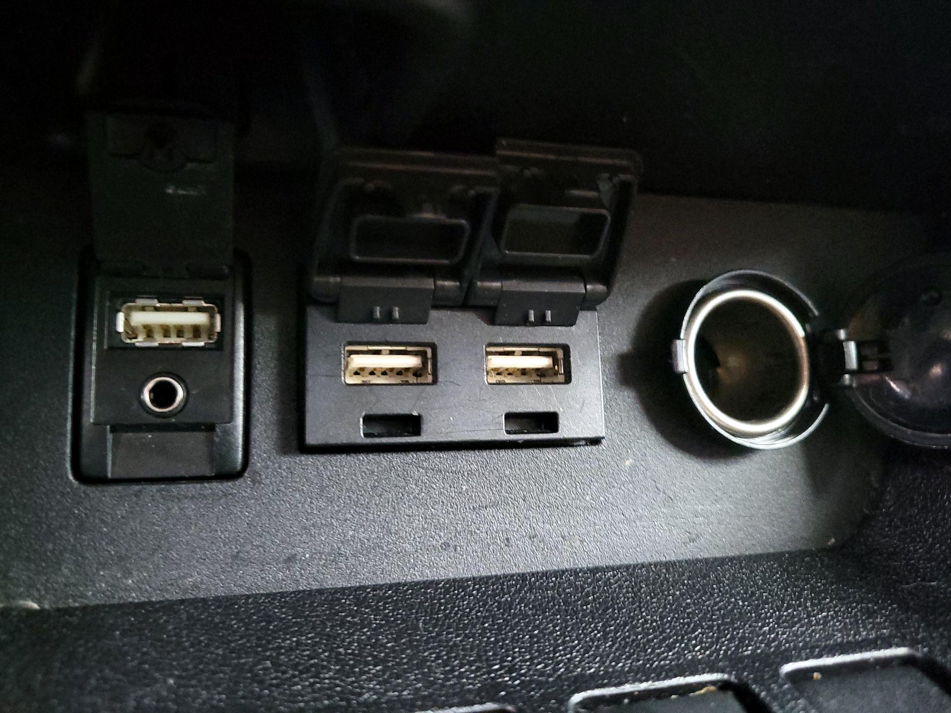 Thumbnail: 2019 Toyota Highlander - 19