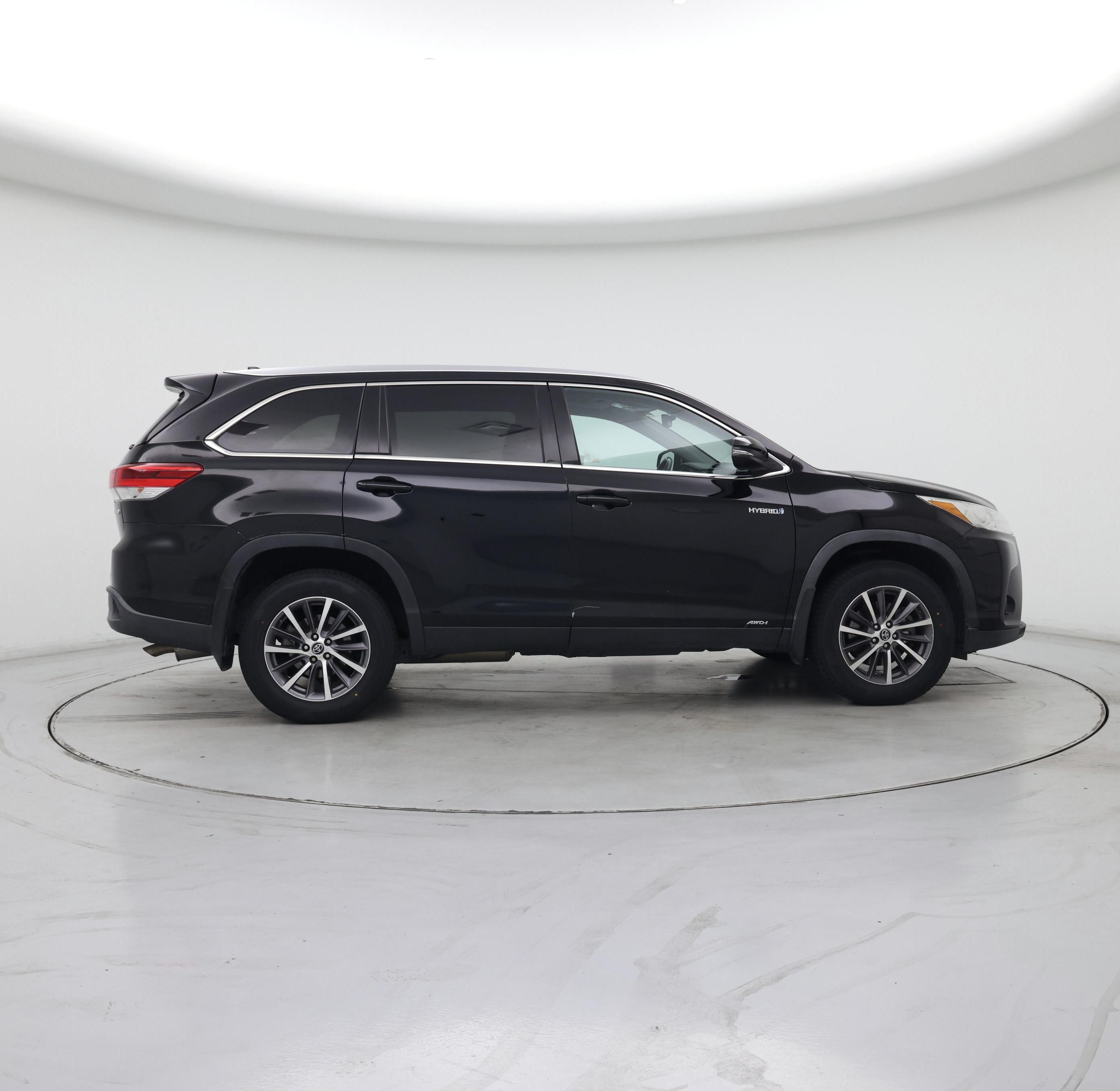 Thumbnail: 2019 Toyota Highlander - 7