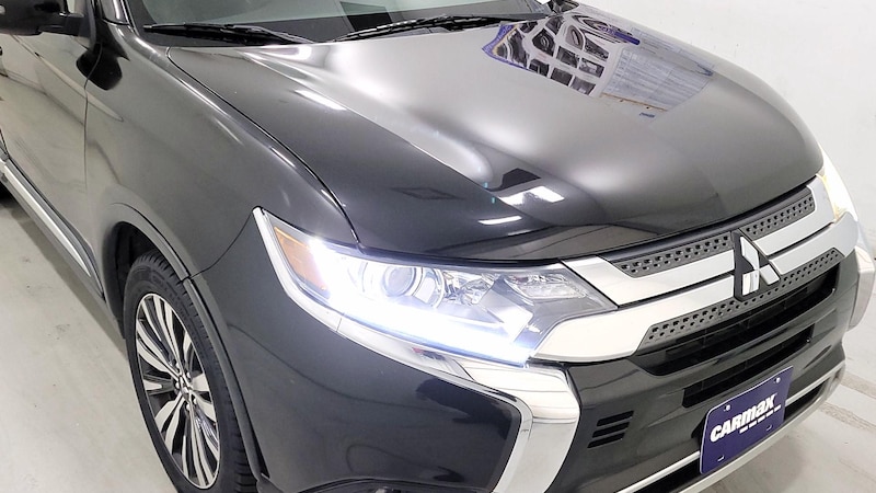 2019 Mitsubishi Outlander SEL Hero Image