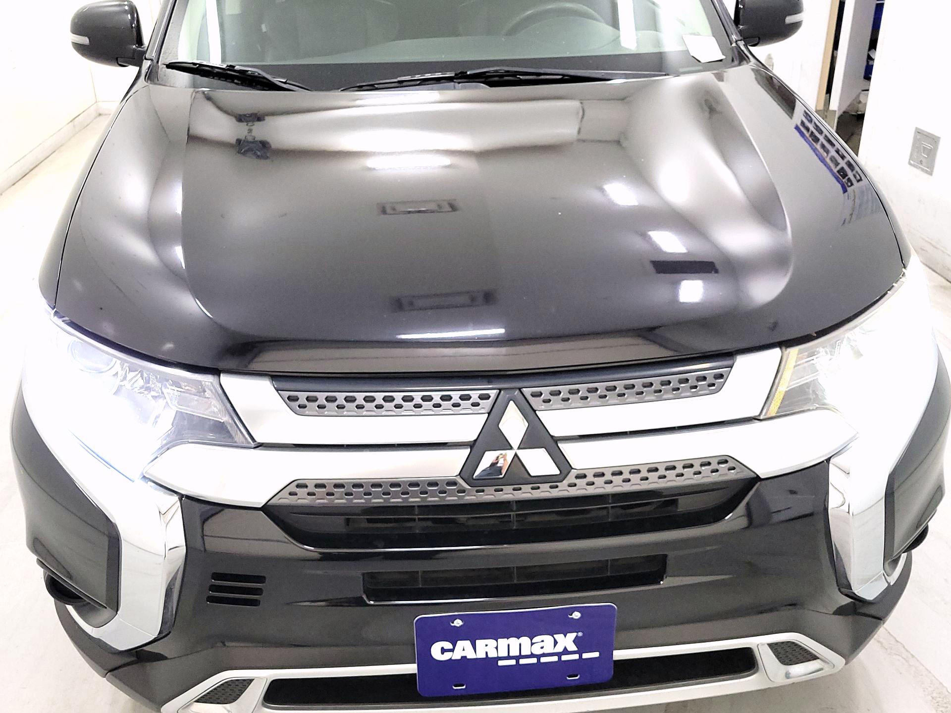 Thumbnail: 2019 Mitsubishi Outlander - 2