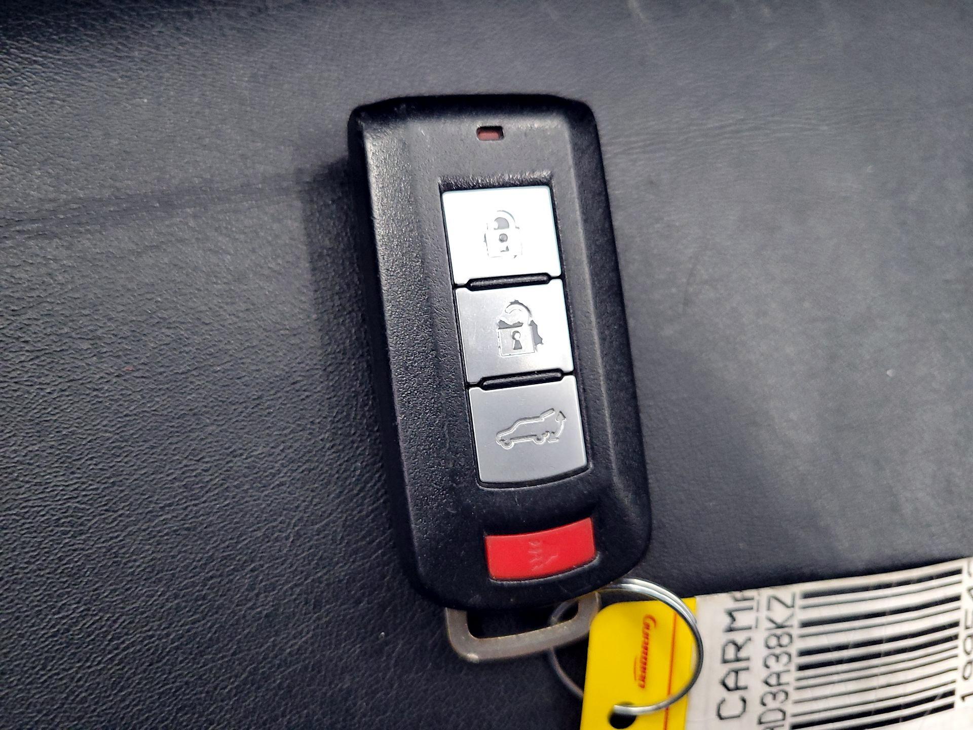 Thumbnail: 2019 Mitsubishi Outlander - 20
