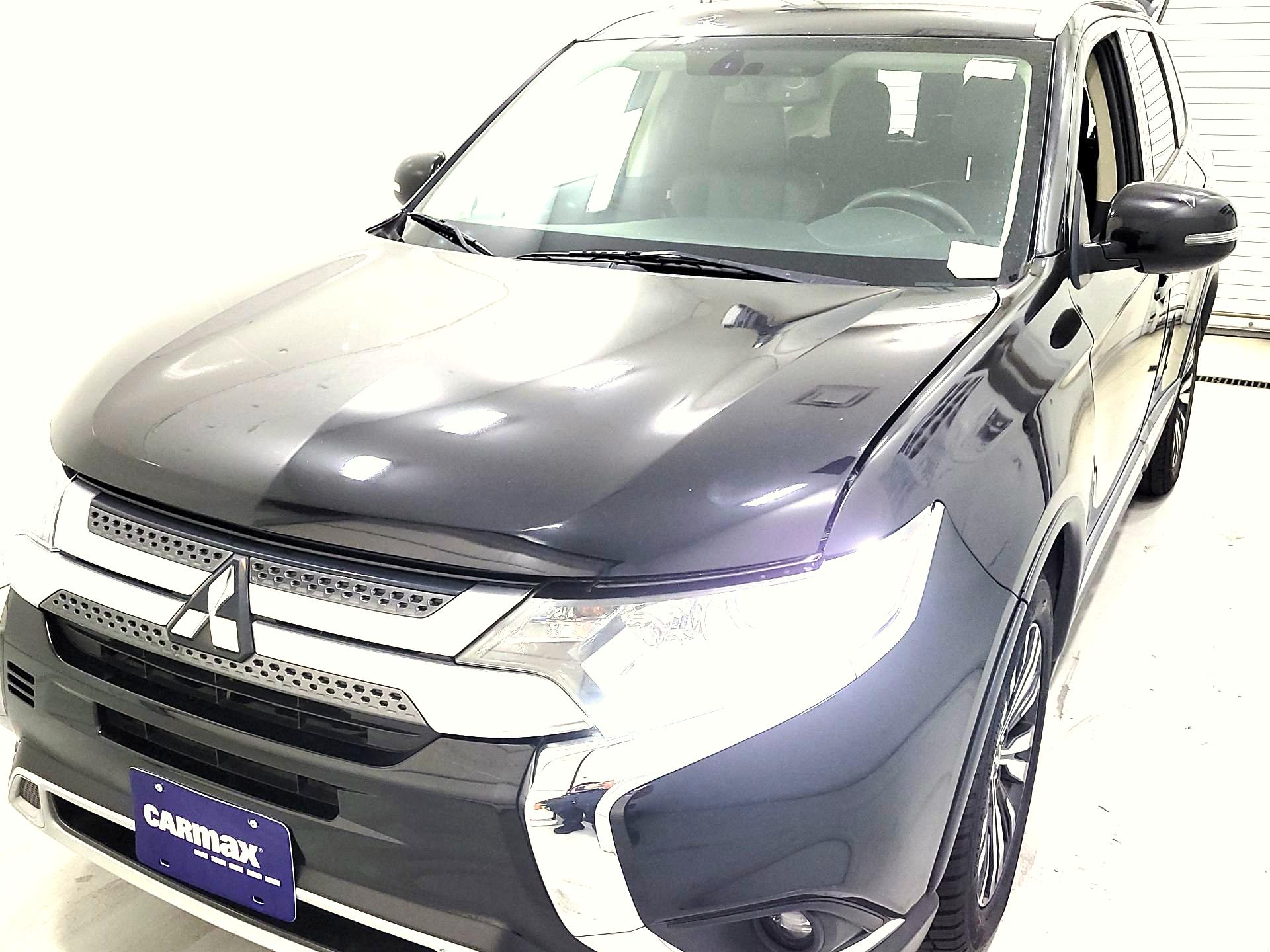 Thumbnail: 2019 Mitsubishi Outlander - 3
