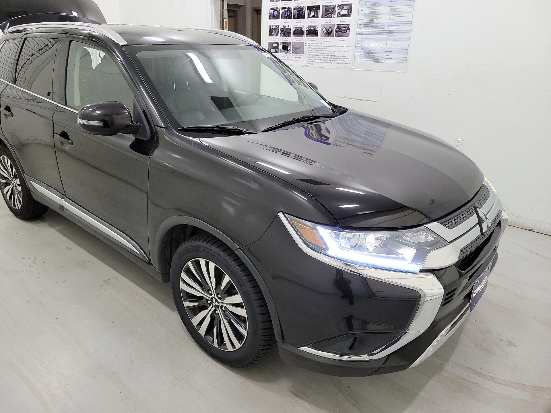 Thumbnail: 2019 Mitsubishi Outlander - 4
