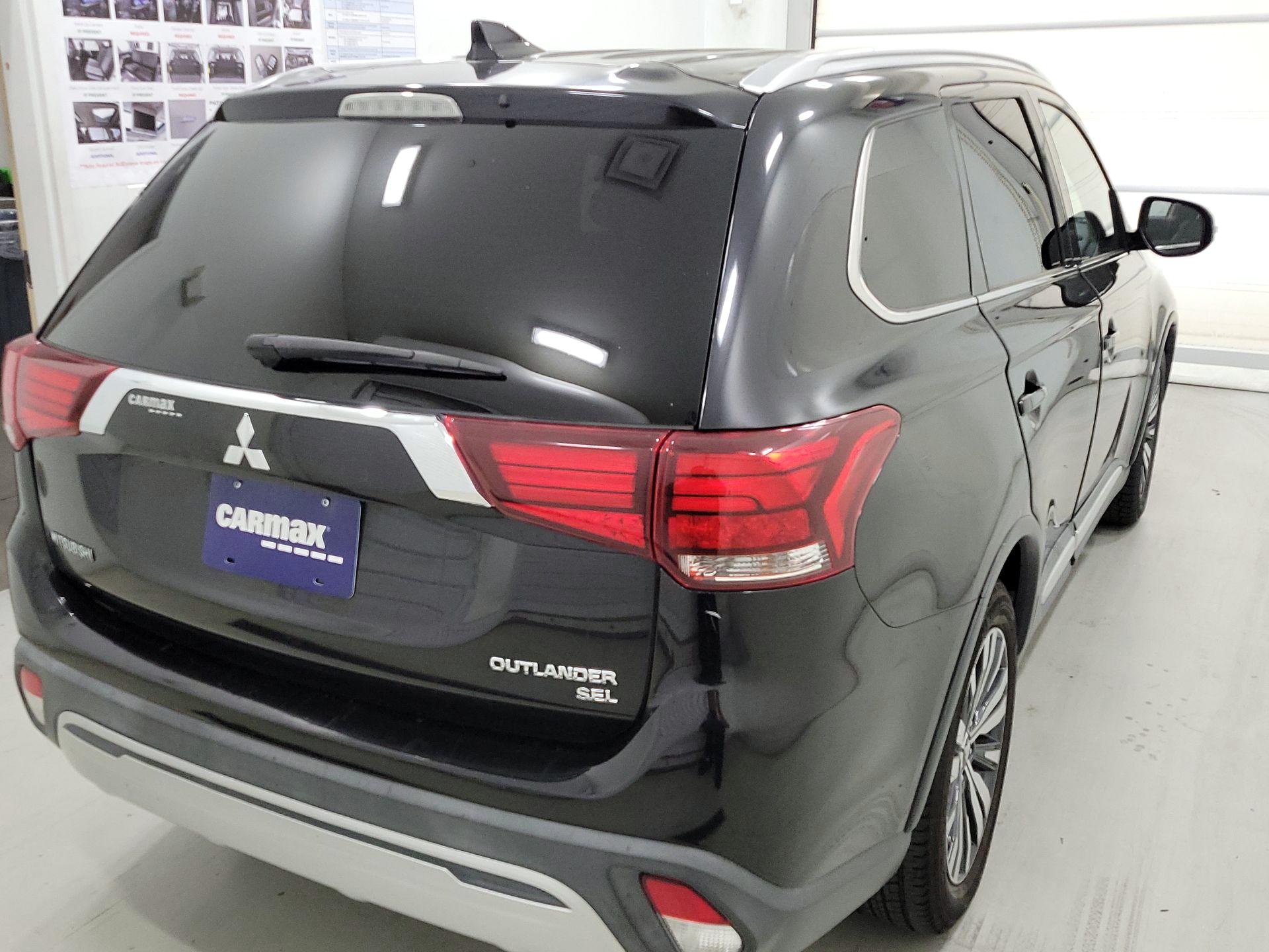 Thumbnail: 2019 Mitsubishi Outlander - 5