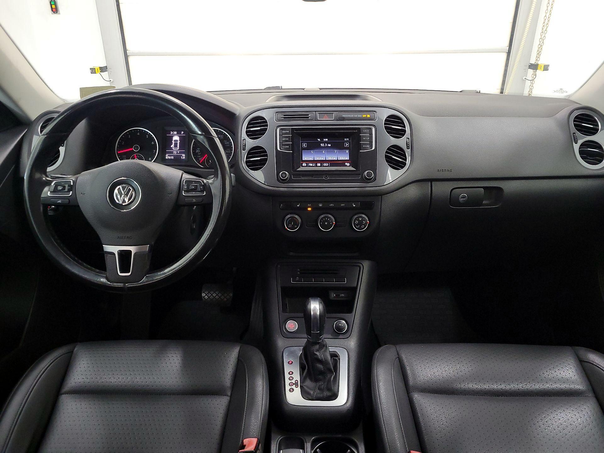 Thumbnail: 2016 Volkswagen Tiguan - 9