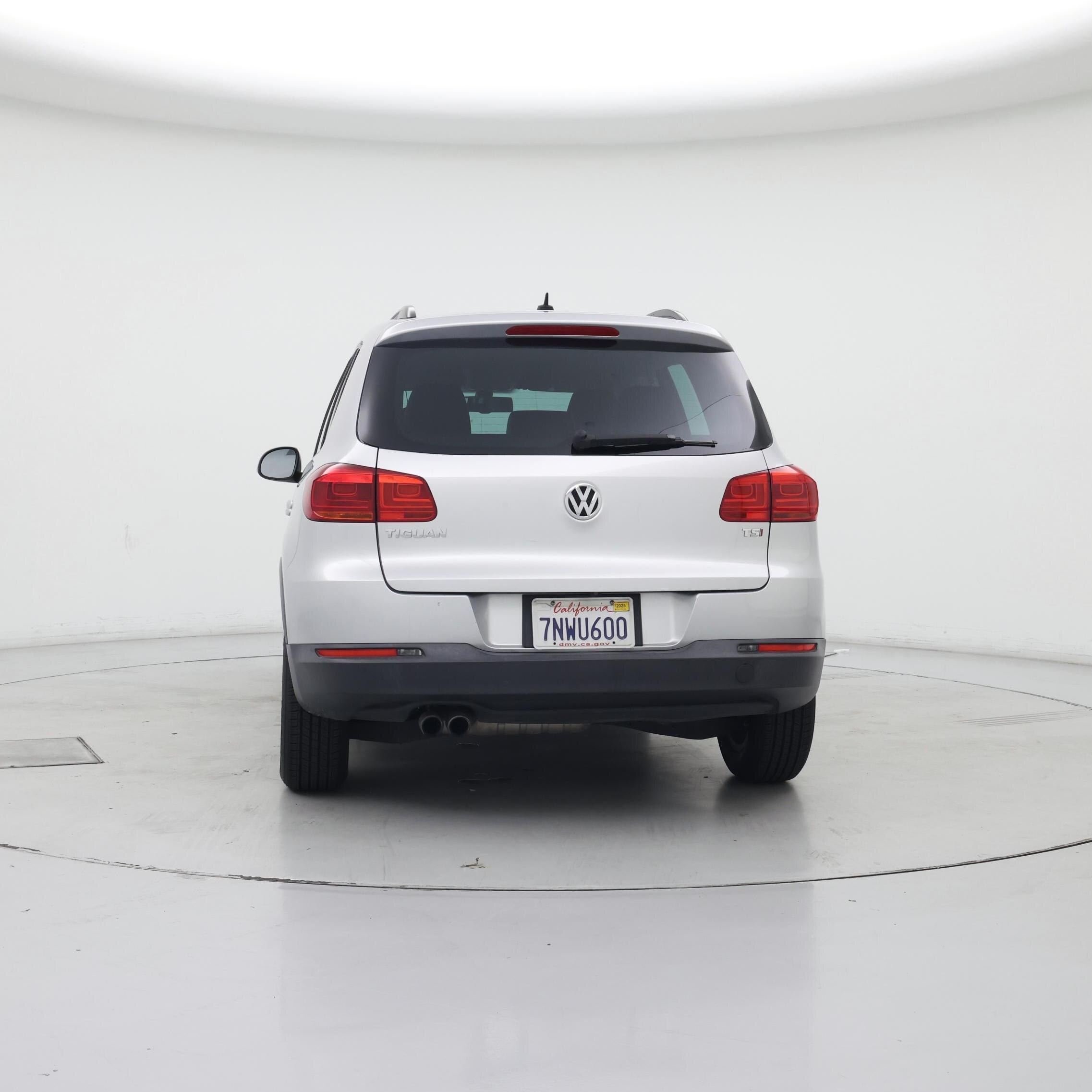 Thumbnail: 2016 Volkswagen Tiguan - 6