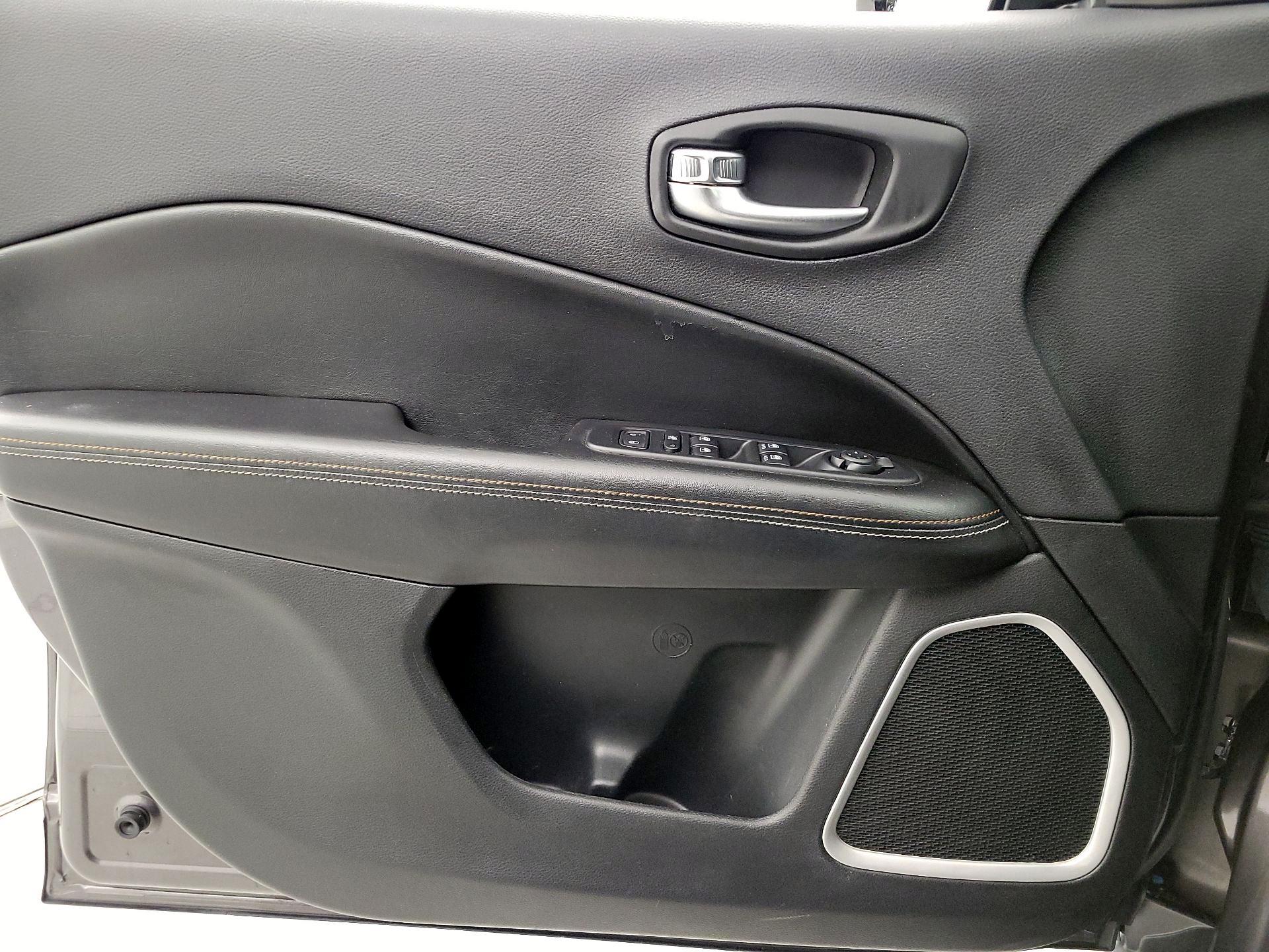 Thumbnail: 2019 Jeep Compass - 12