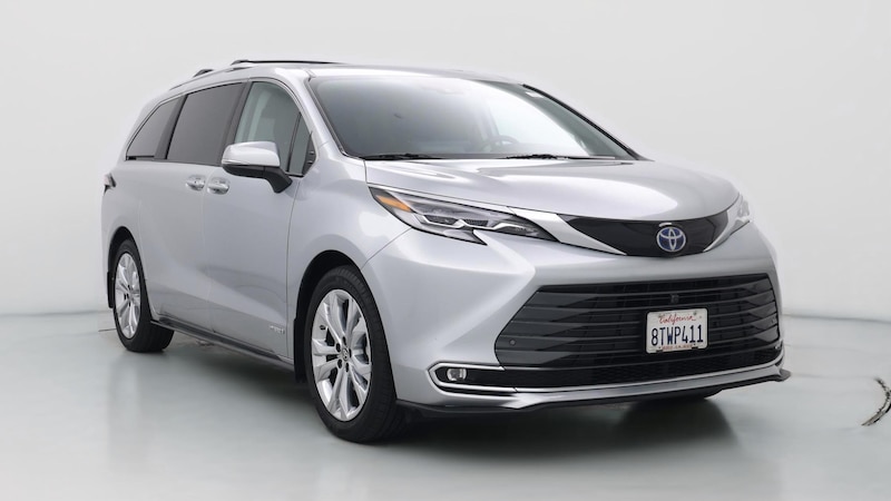 2021 Toyota Sienna Platinum Hero Image