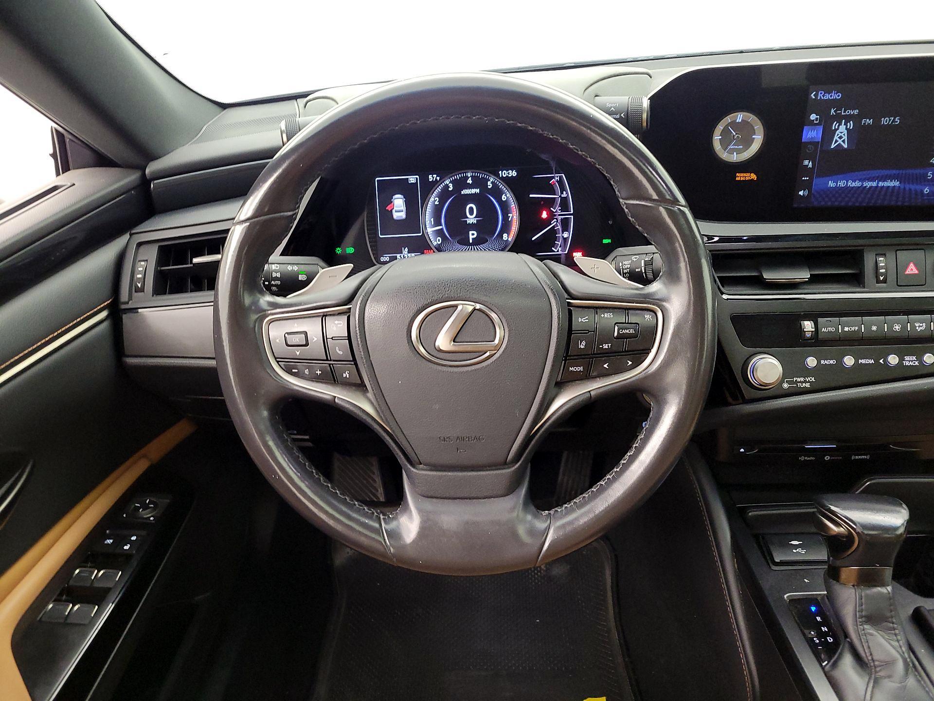 Thumbnail: 2022 Lexus ES - 10