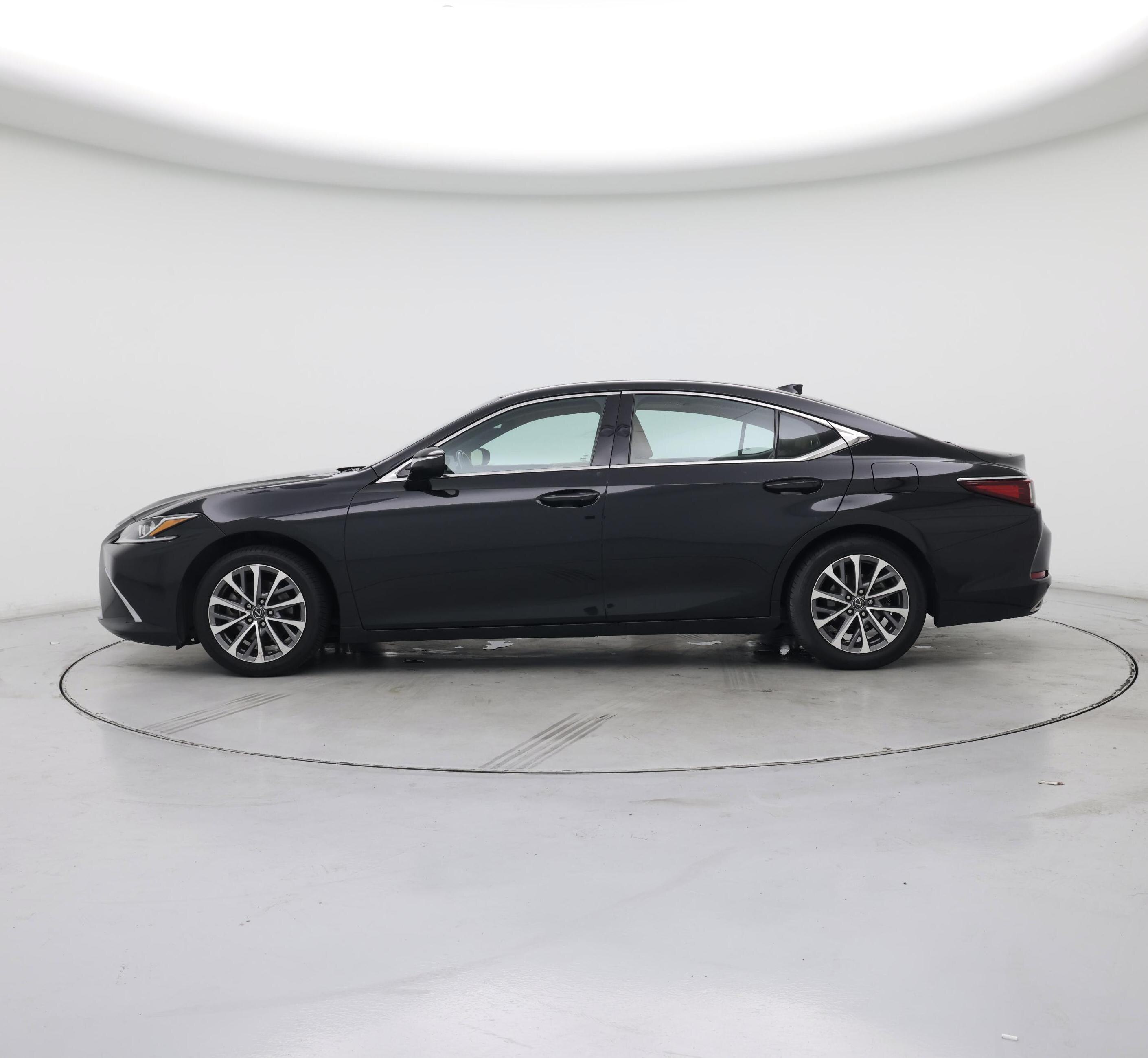 Thumbnail: 2022 Lexus ES - 3