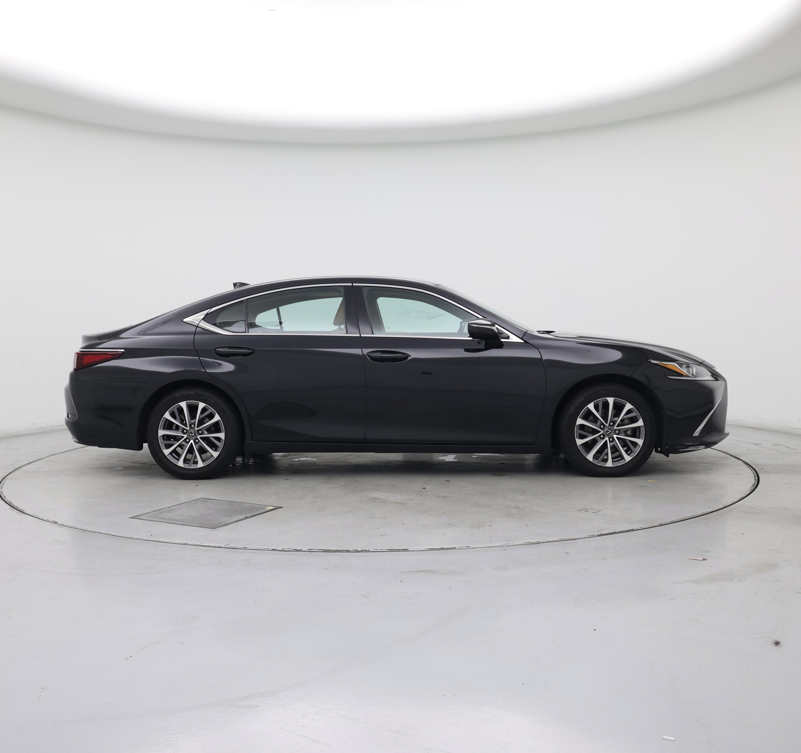 Thumbnail: 2022 Lexus ES - 7