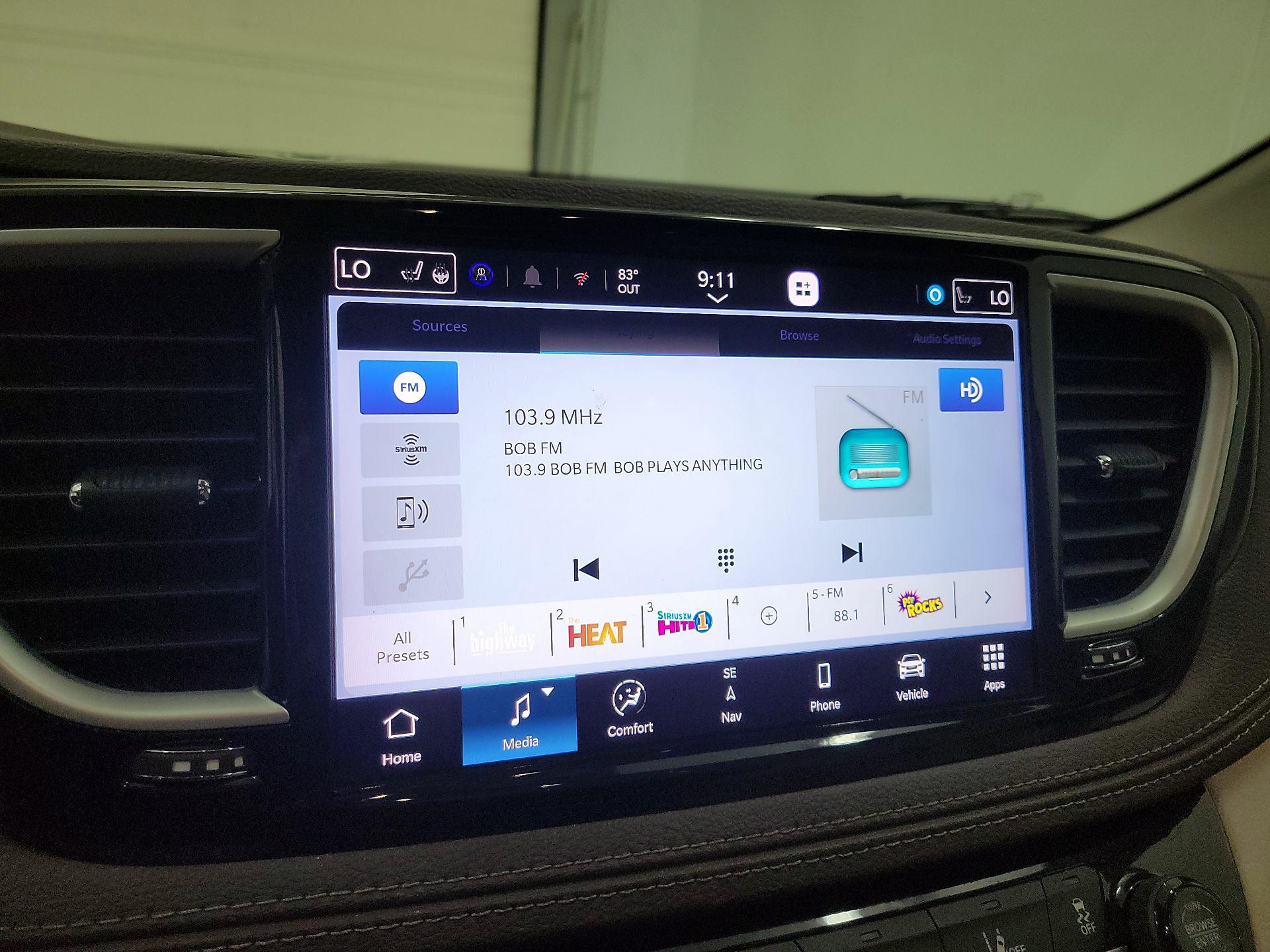 Thumbnail: 2021 Chrysler Pacifica - 15