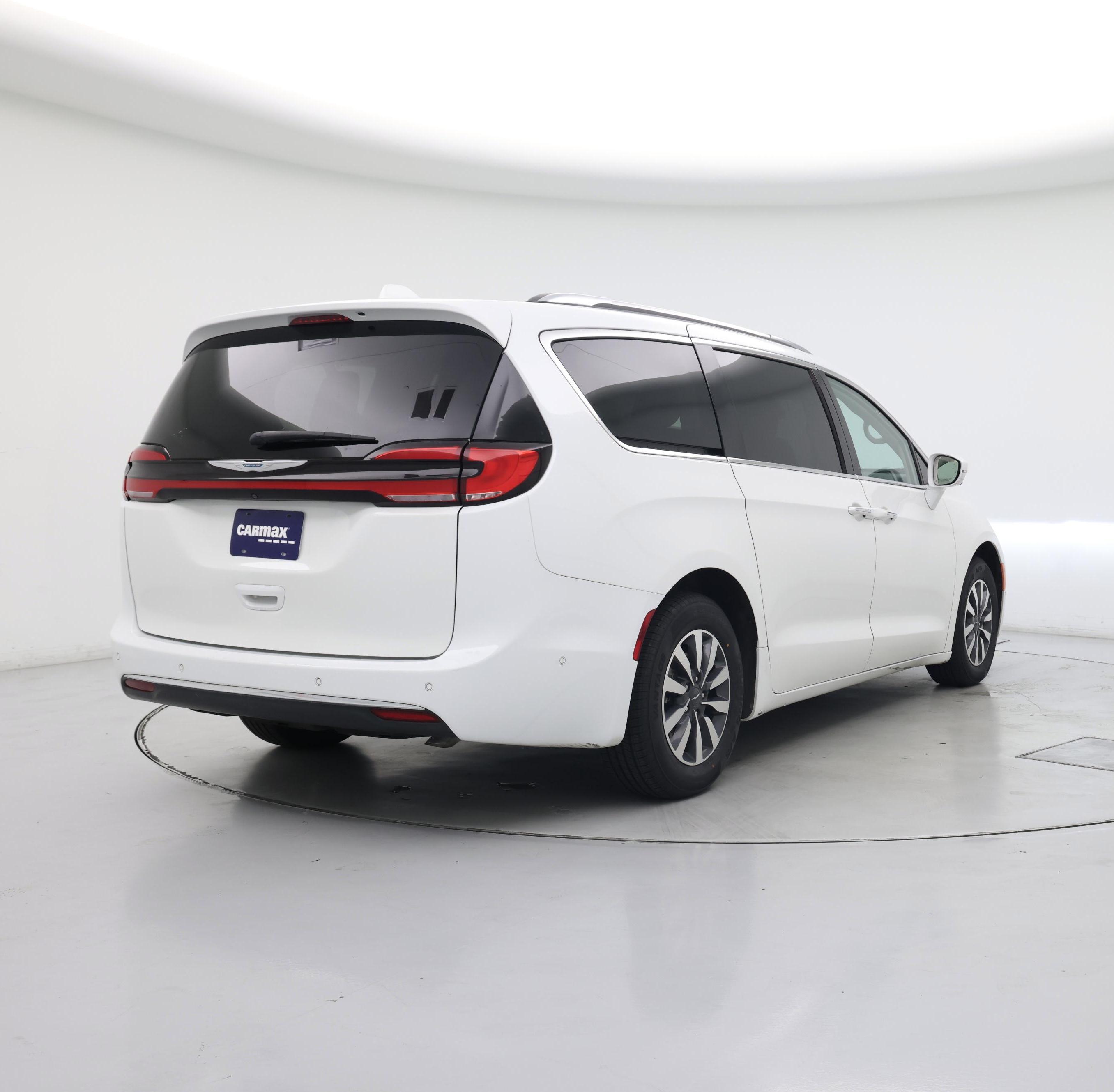 Thumbnail: 2021 Chrysler Pacifica - 8