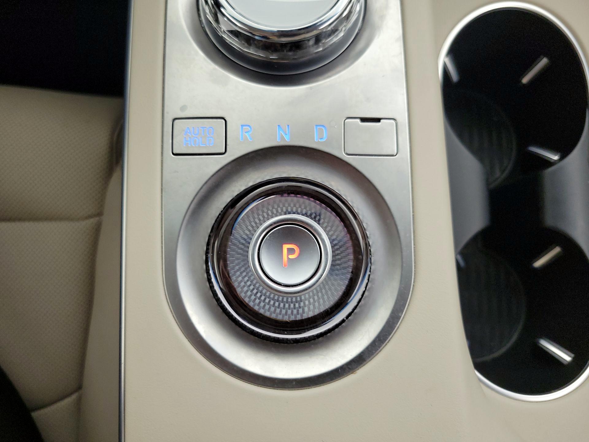 Thumbnail: 2023 Genesis GV70 - 18