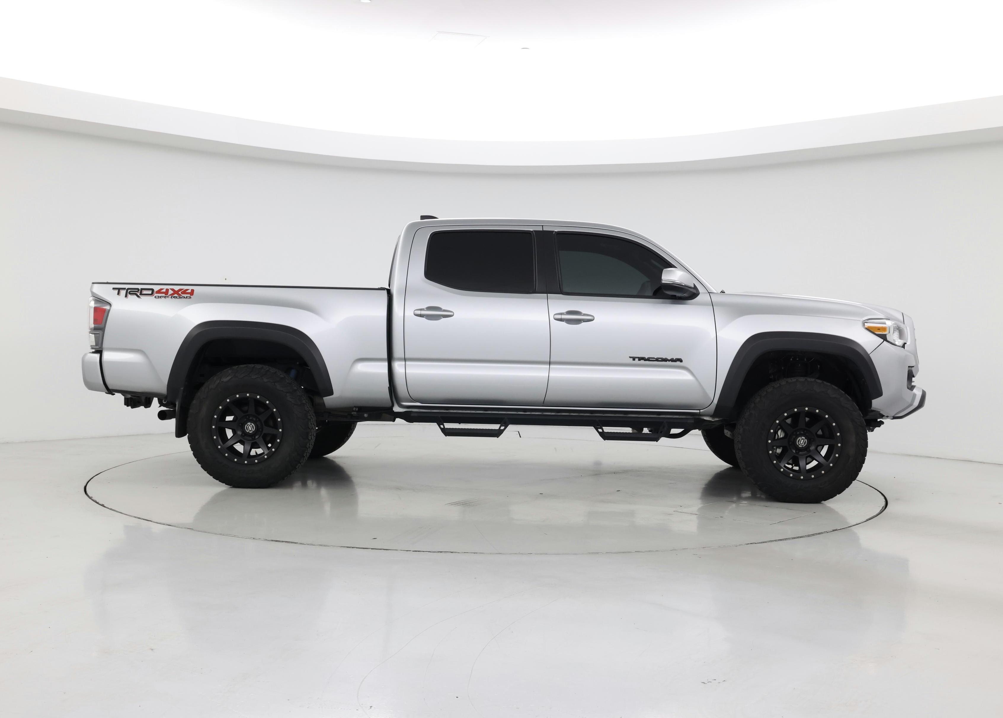 Thumbnail: 2022 Toyota Tacoma - 7